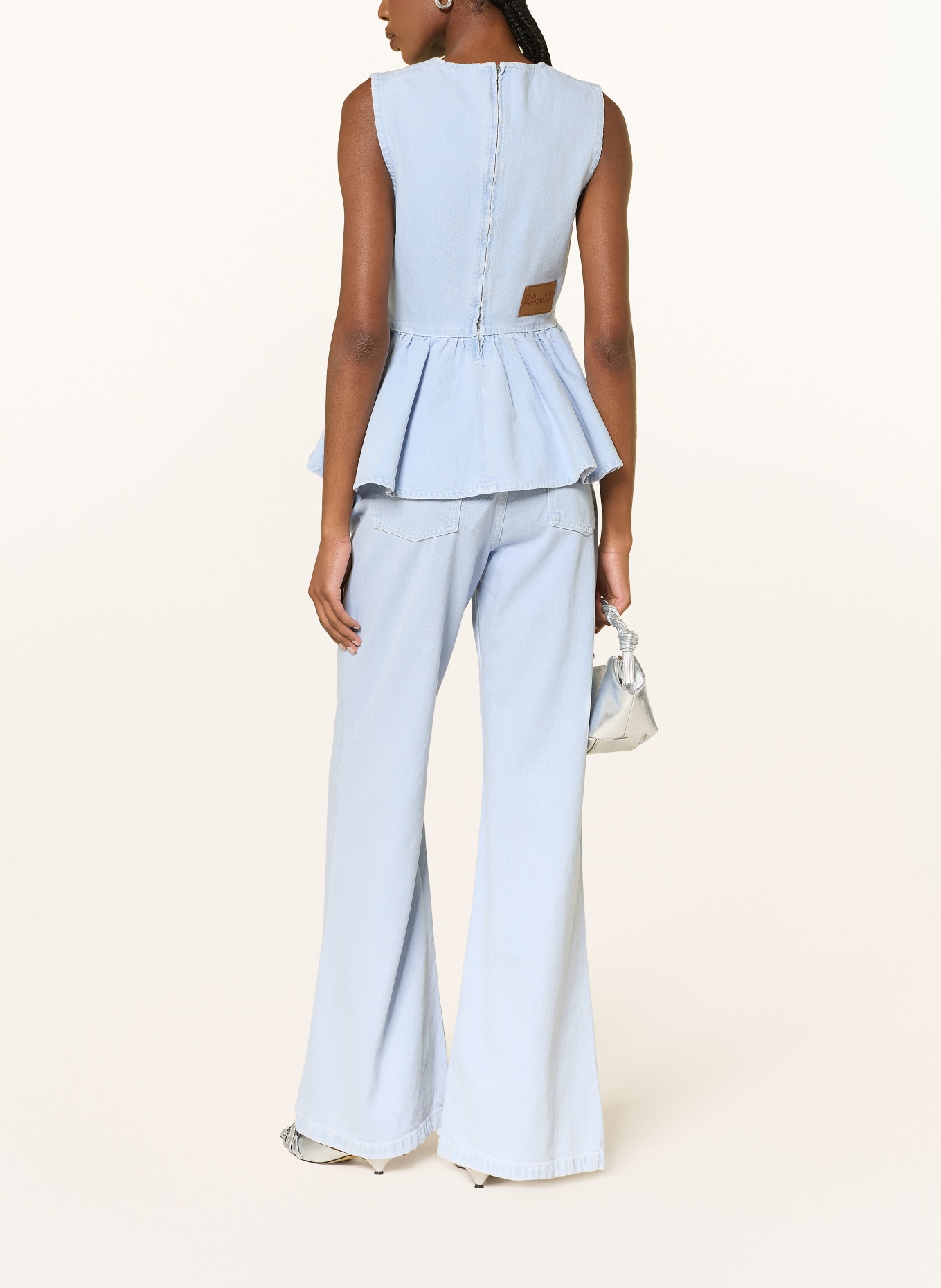 BAUM UND PFERDGARTEN Jeanstop MERJA mit Volants: HELLBLAU / BRAUN