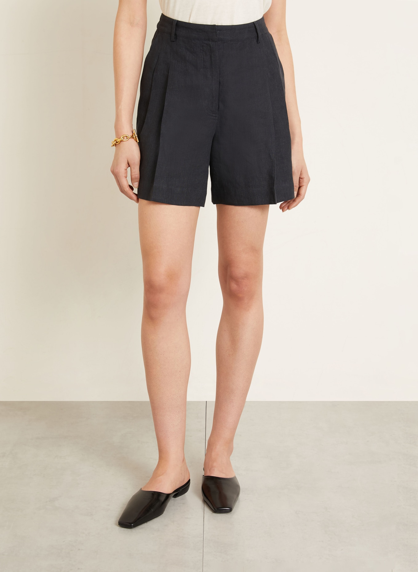 IRIS von ARNIM Leinenshorts SEYCHELL: SCHWARZ