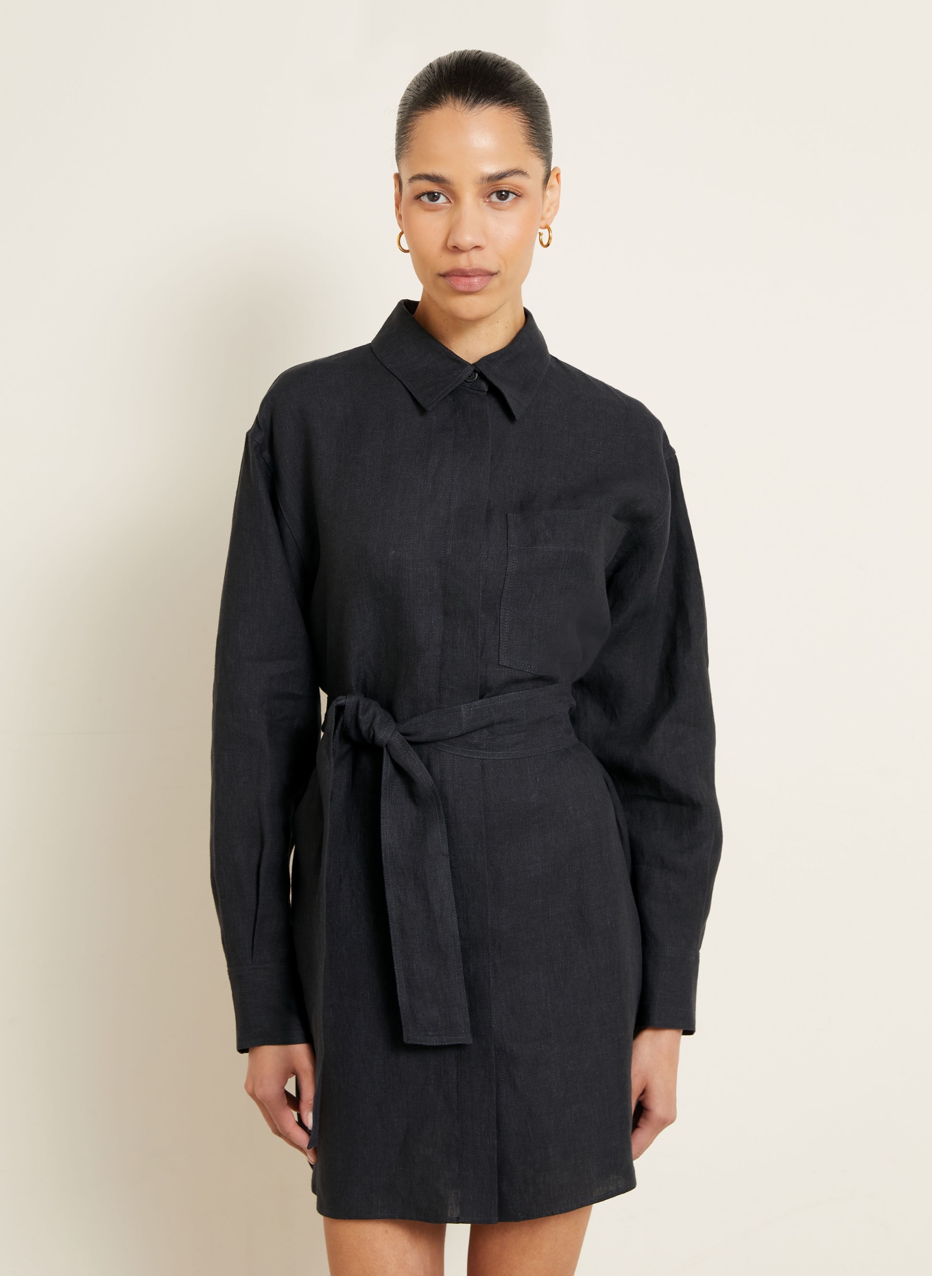 IRIS von ARNIM Hemdblusenkleid SAMOS aus Leinen: SCHWARZ