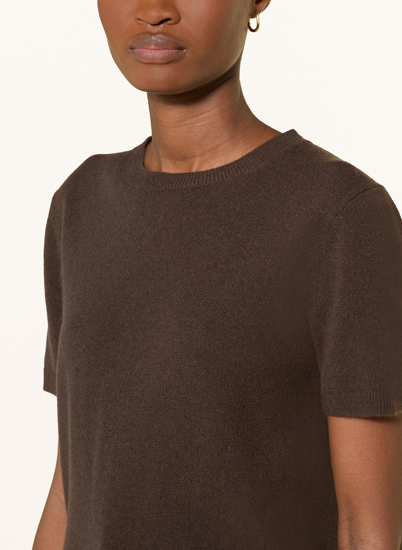 darling harbour Cashmere knit sweater: DARK BROWN