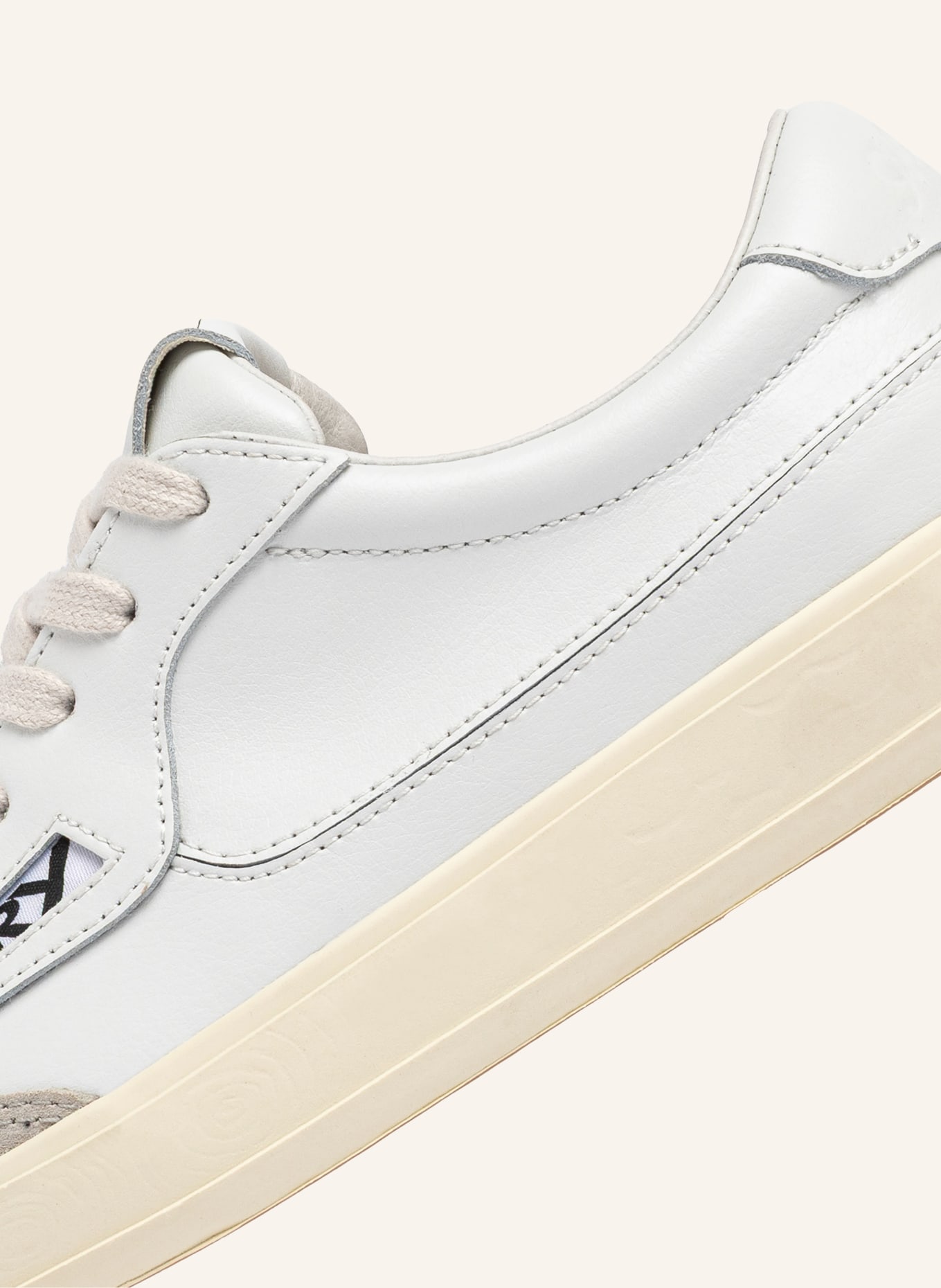 AUTRY Sneaker WINDSCAPE LOW UK: WEISS / HELLGRAU / SCHWARZ