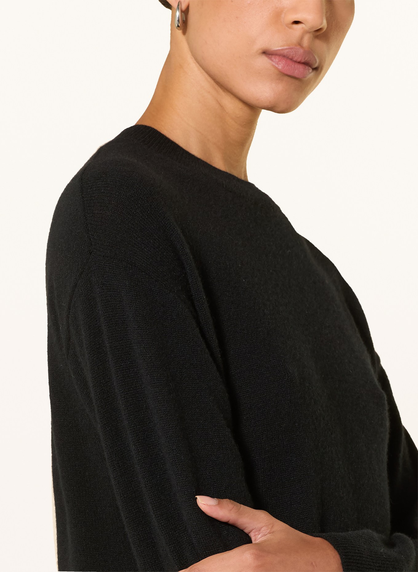 darling harbour Cashmere sweater: BLACK