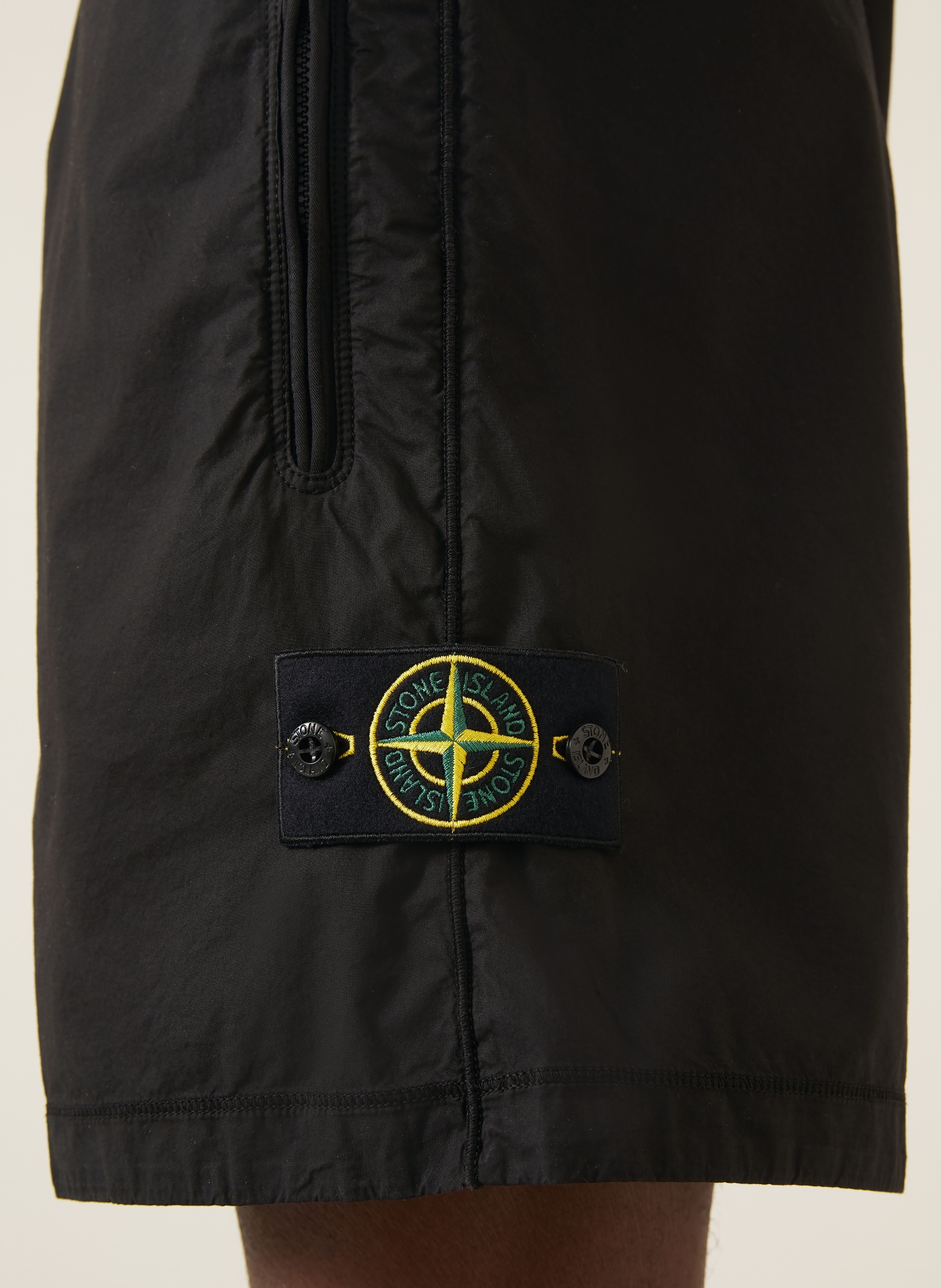 STONE ISLAND Shorts: SCHWARZ