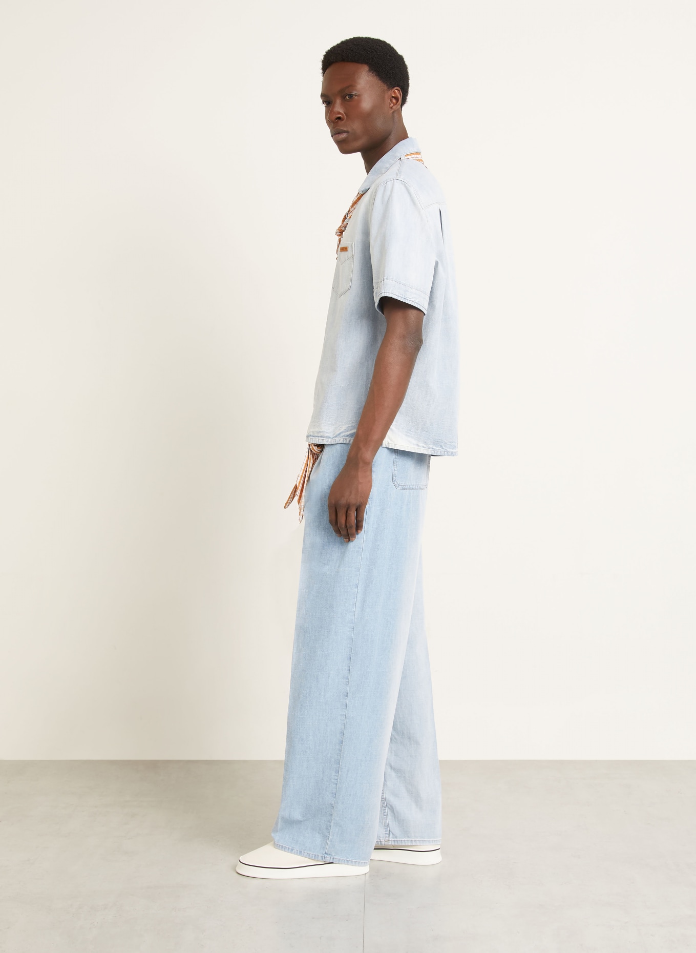 MARNI Jeans Loose Fit: 00B15 CLOUD