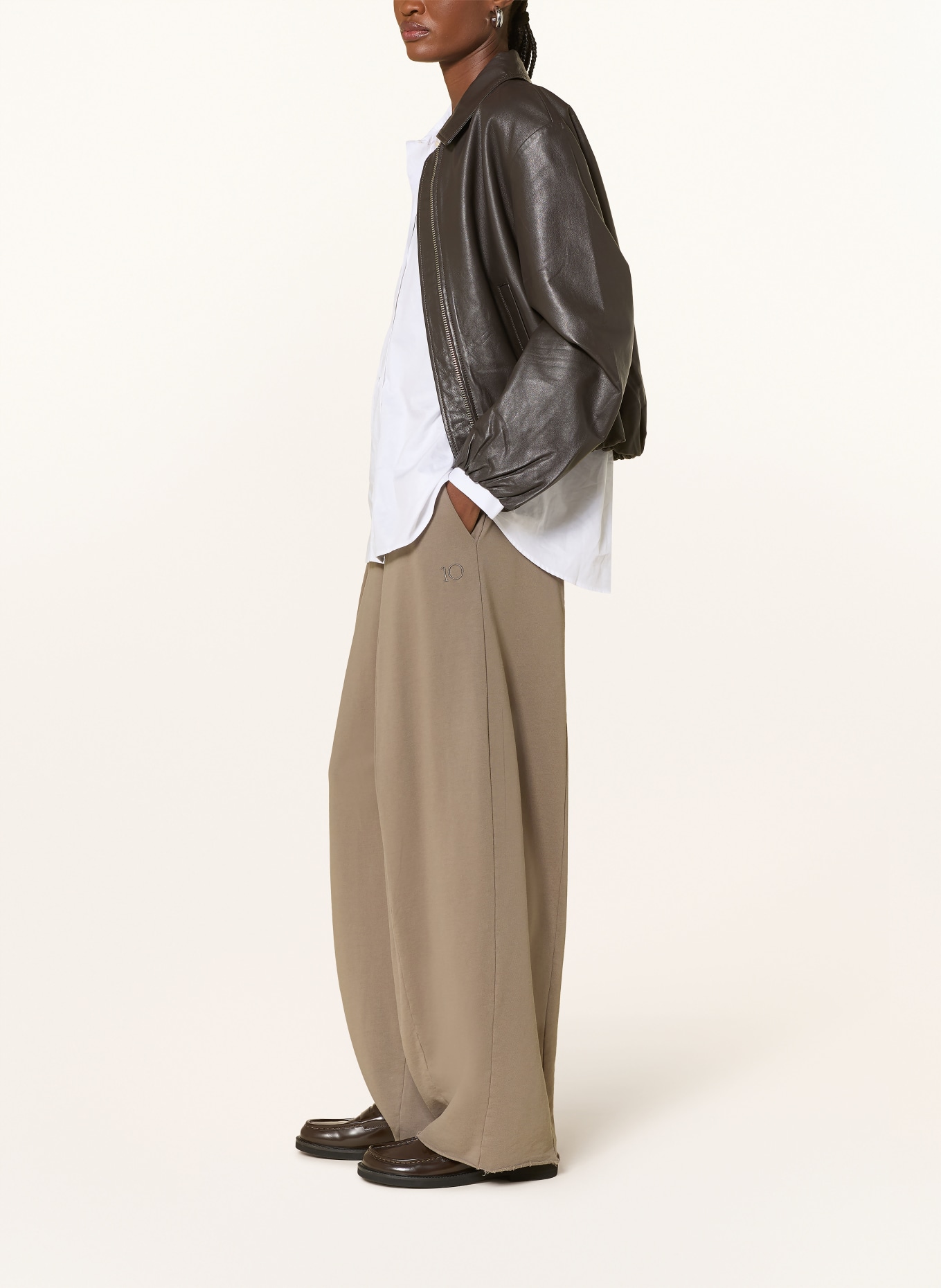 10DAYS Sweatpants: TAUPE