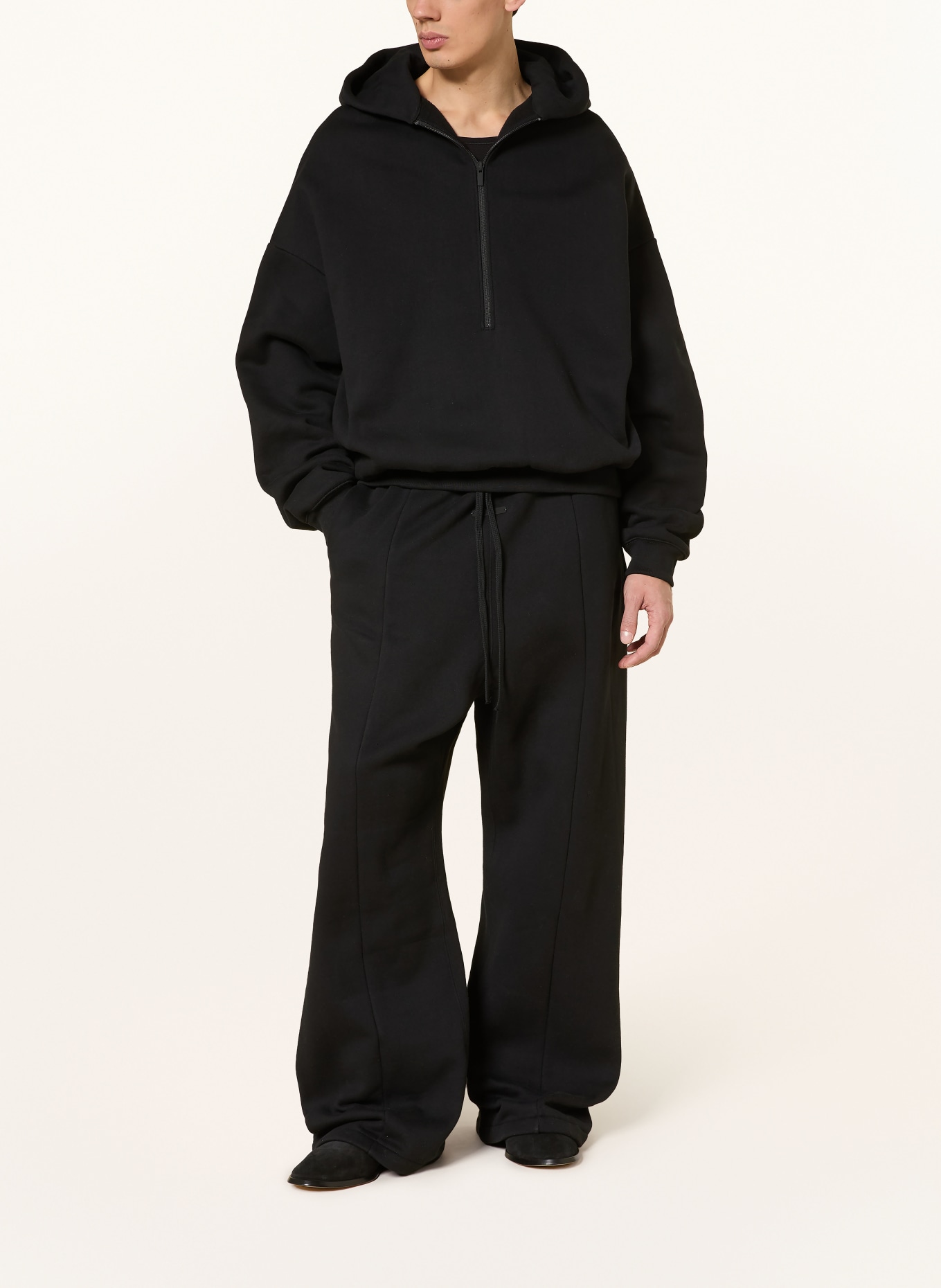ESSENTIALS - FEAR OF GOD Sweatpants: SCHWARZ
