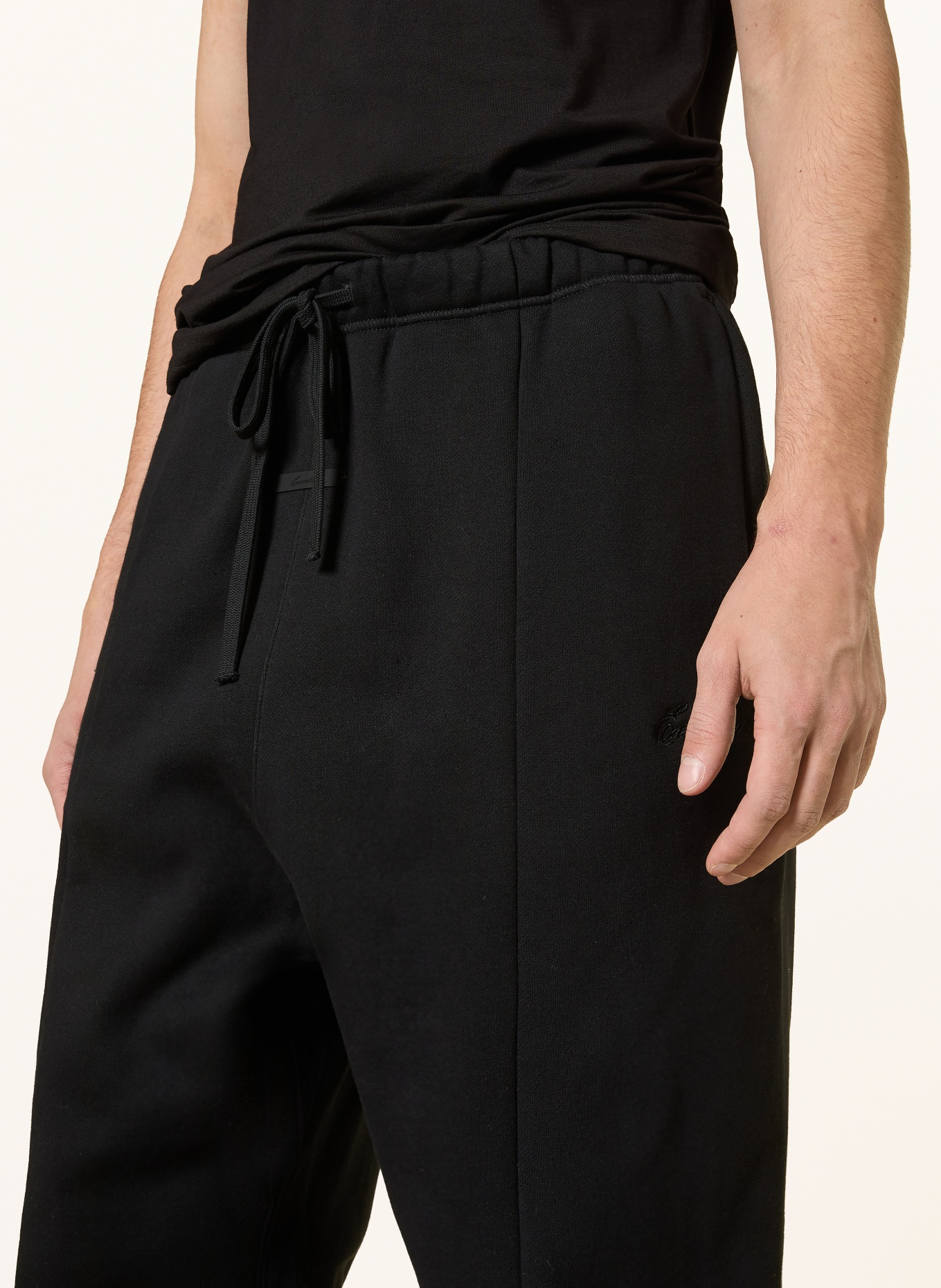 ESSENTIALS - FEAR OF GOD Sweatpants: SCHWARZ