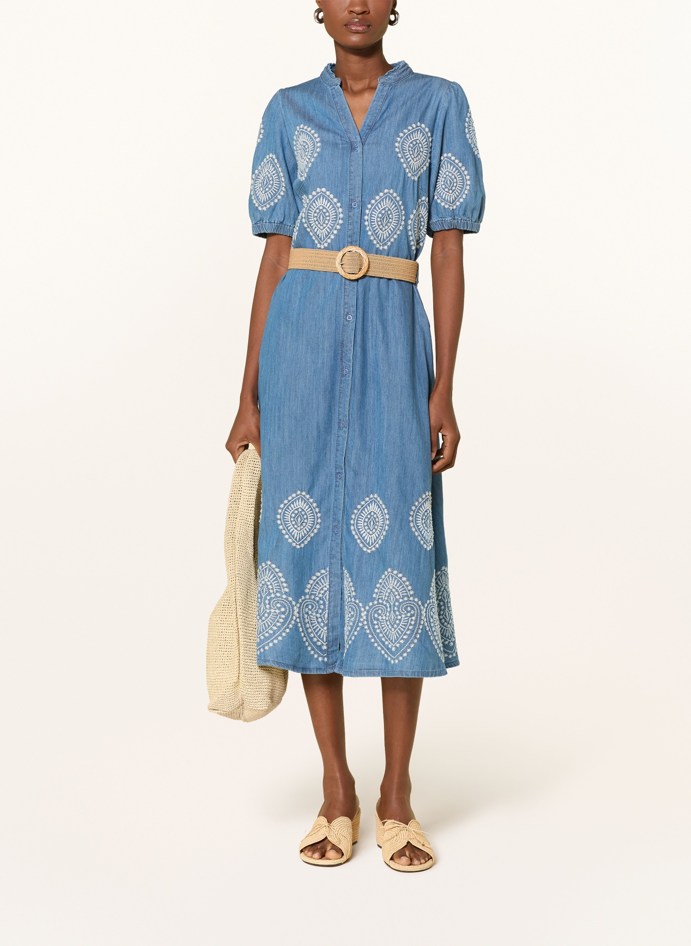 MORE & MORE Džínové šaty: MODRÁ / BÍLÁ