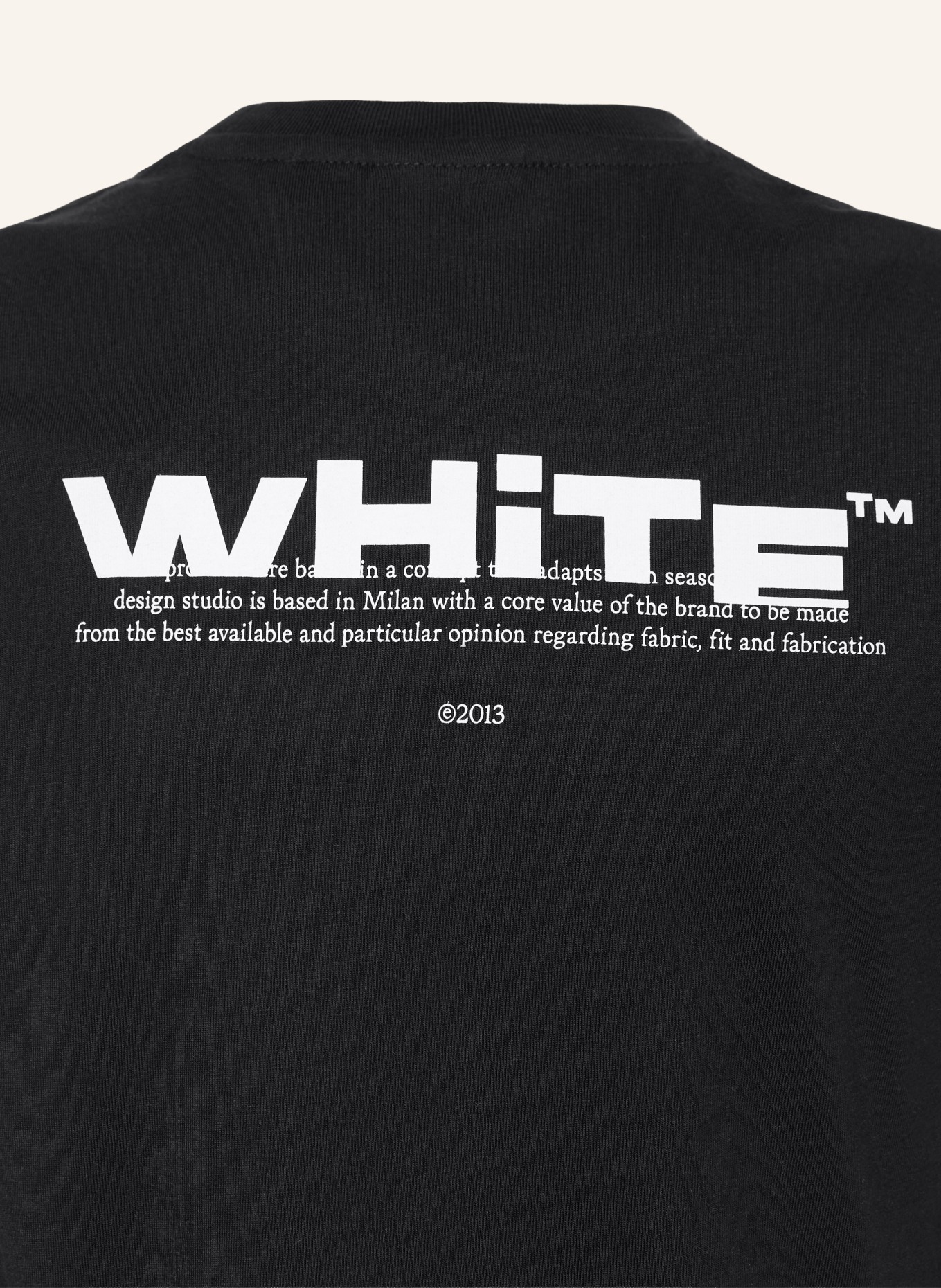 Off-White T-shirt: NOIR