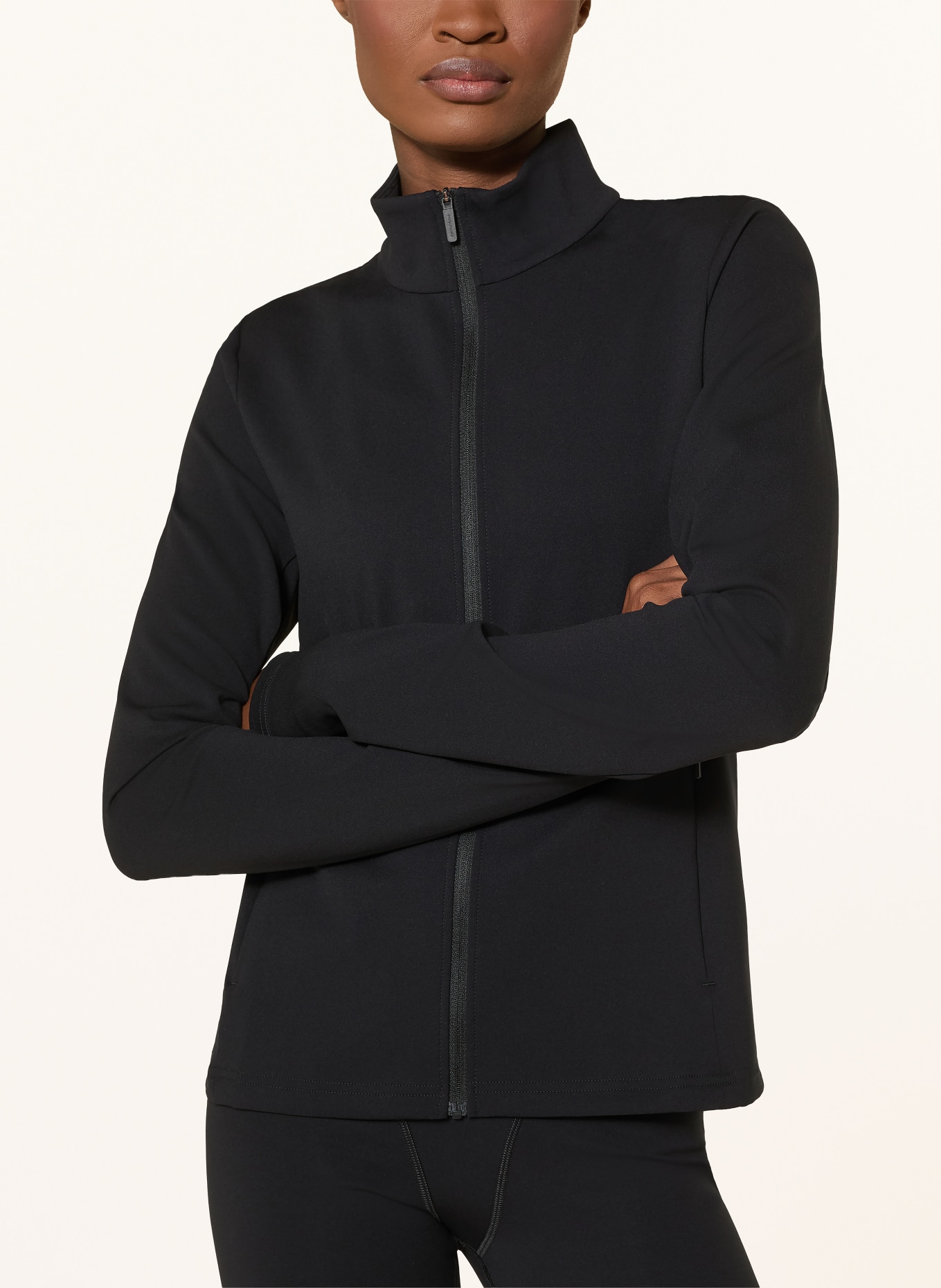 District Vision Trainingsjacke INTERLOCK: SCHWARZ