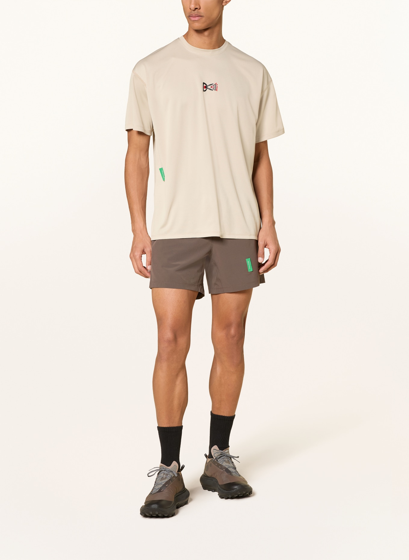 District Vision 2-in-1-Trainingsshorts 7": BRAUN / GRÜN / SCHWARZ