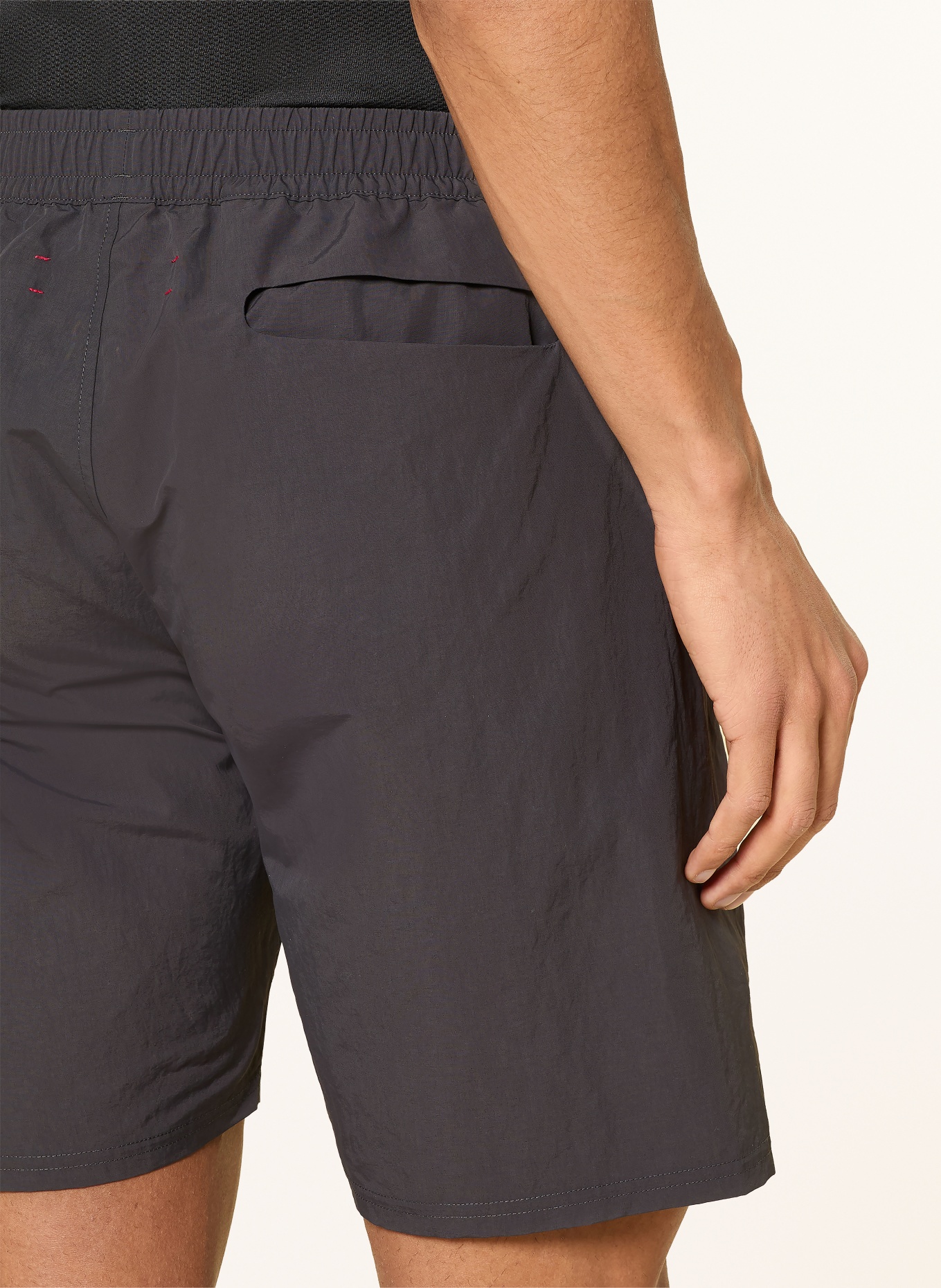 District Vision Laufshorts TASLAN: DUNKELGRAU / GRÜN