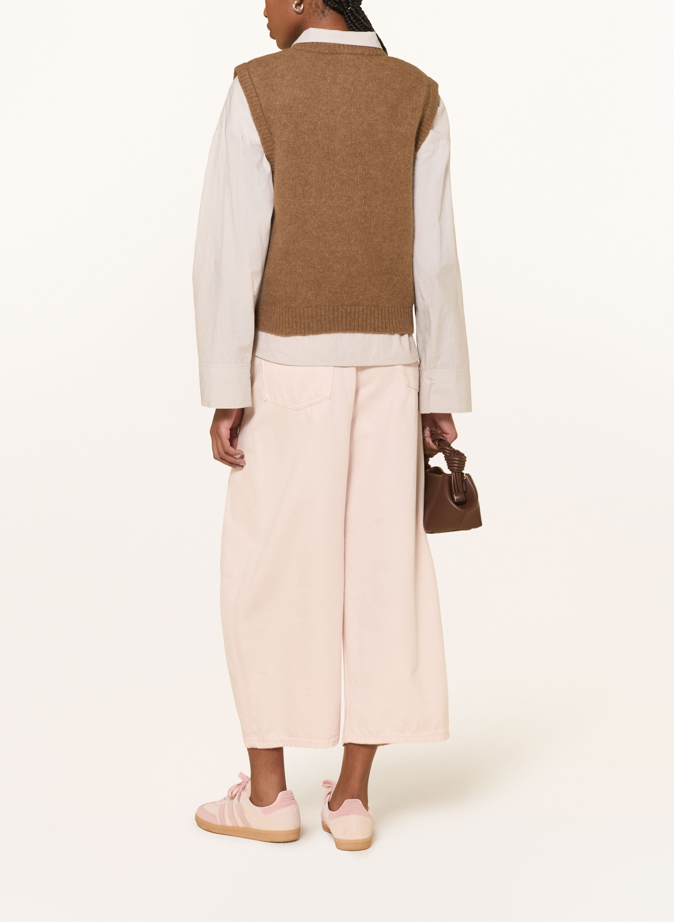 American Vintage Bezrukávový svetr VITOW s alpakou: HNĚDÁ