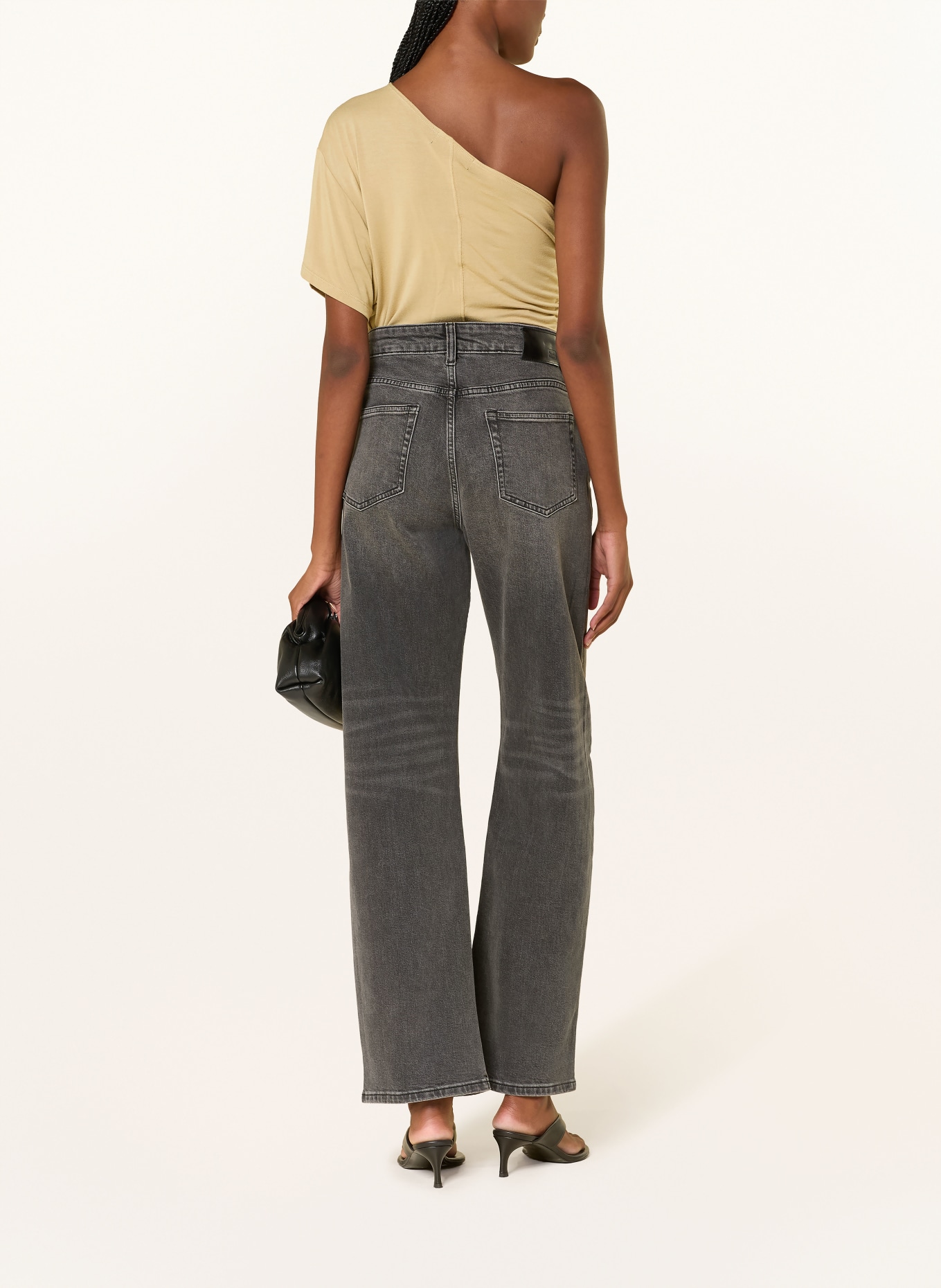 EB DENIM T-shirt à une épaule LINNEA: BEIGE