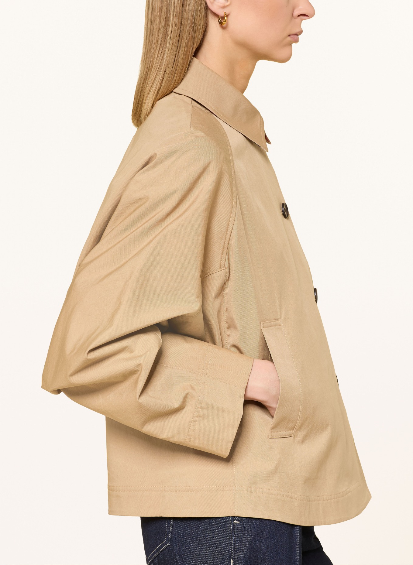 TOMMY HILFIGER Bunda: SVĚTLE HNĚDÁ