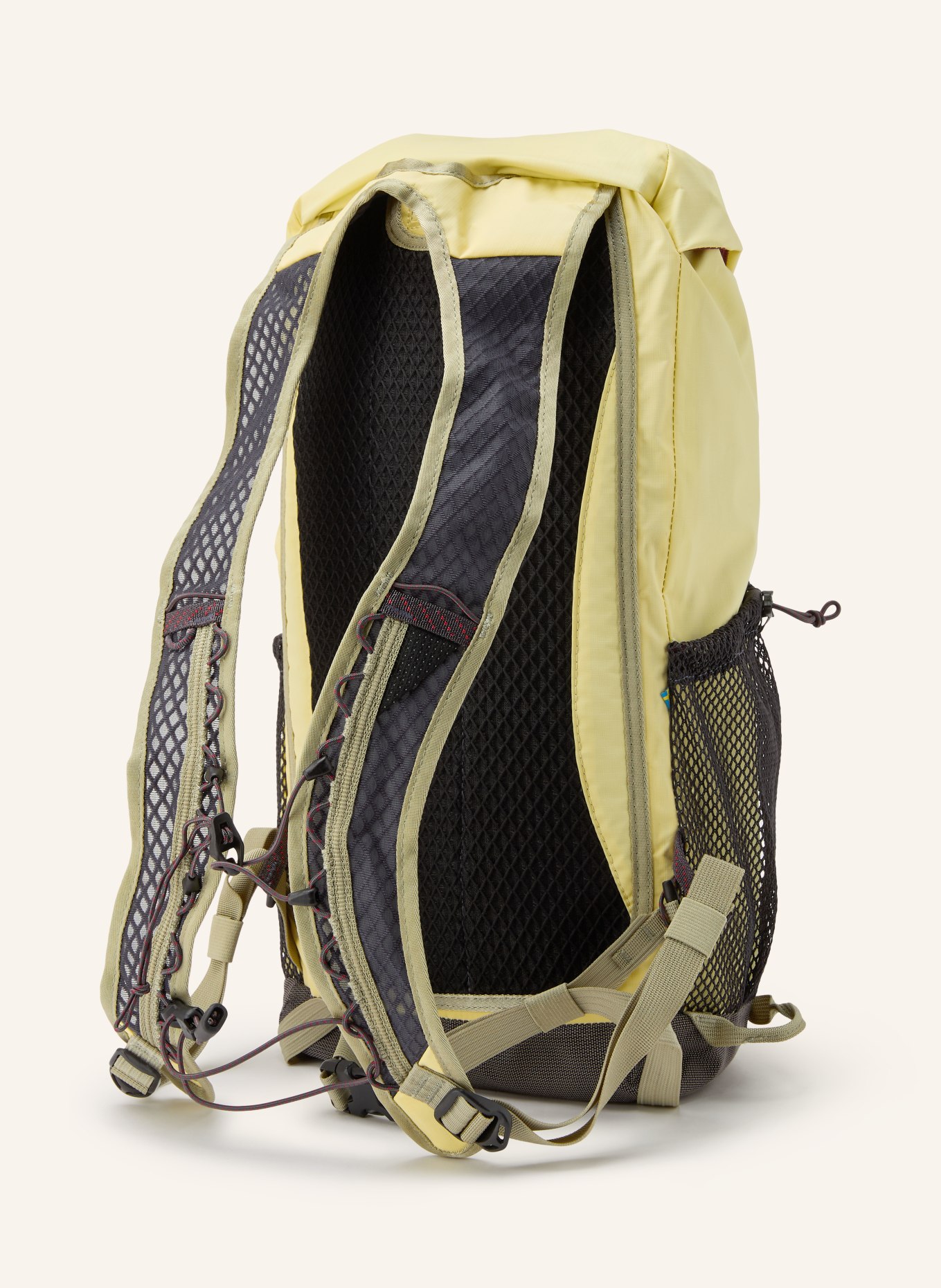 Klättermusen Batoh FJÖRM 18 l: TMAVĚ ŽLUTÁ / ČERNÁ