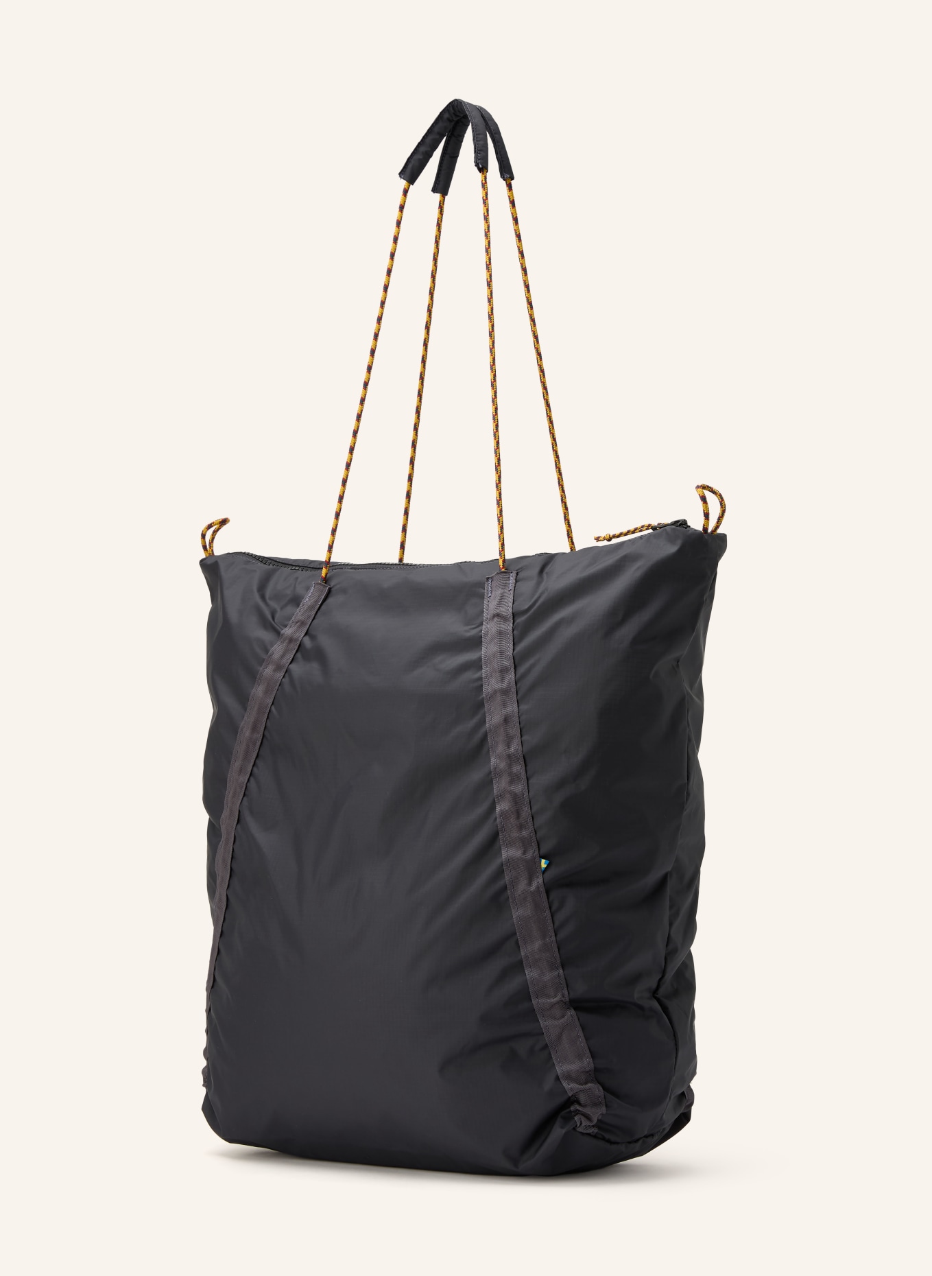 Klättermusen Umhängetasche GEBO 23 l: SCHWARZ