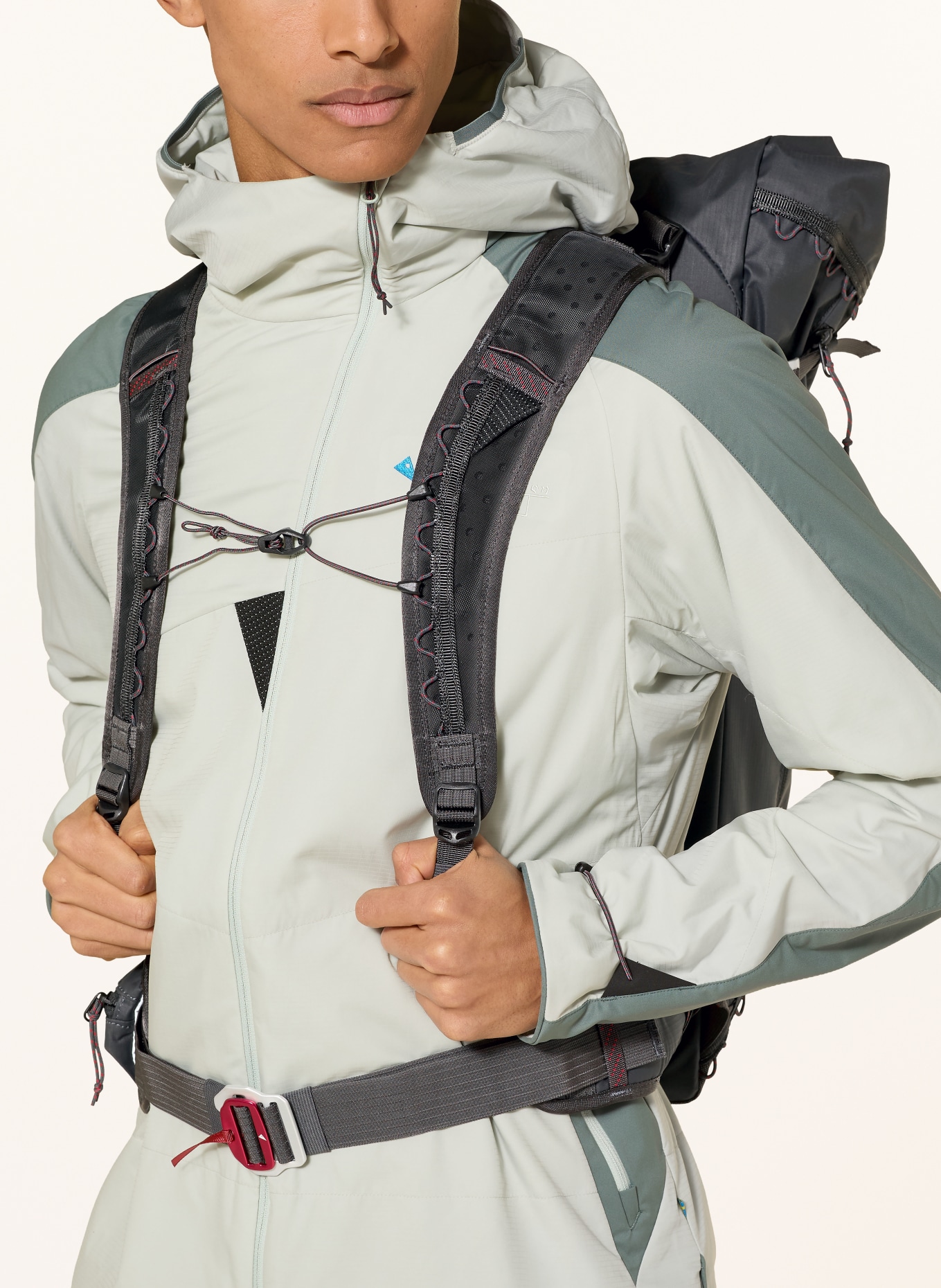 Klättermusen Rucksack ULL 30 l: SCHWARZ / ROT