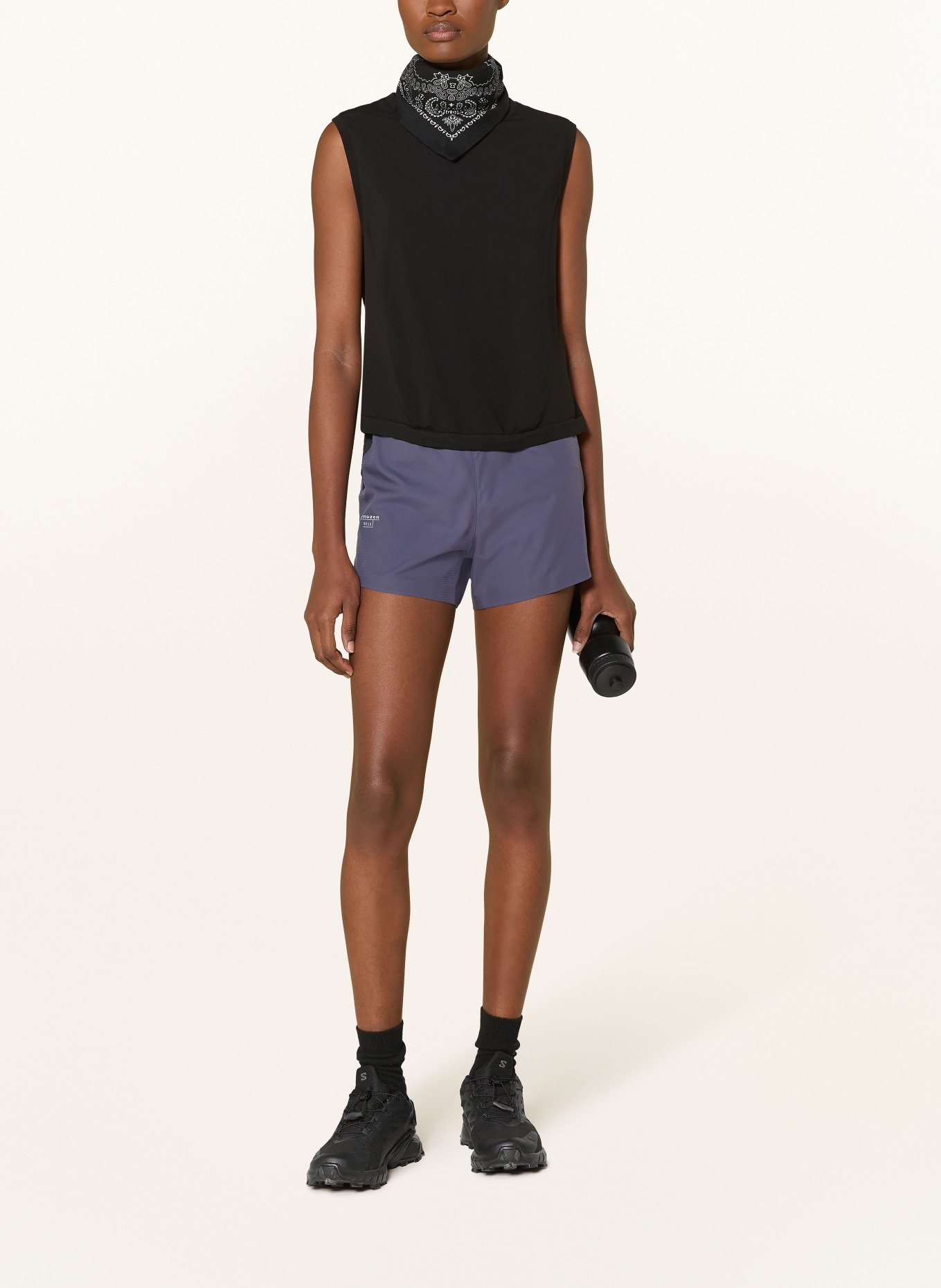 Klättermusen Laufshorts BELE: LILA / SCHWARZ