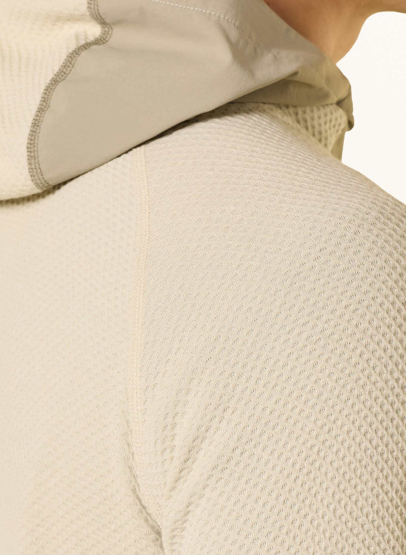 Klättermusen Střední vrstva – bunda HUGIN: BÉŽOVÁ / KRÉMOVÁ