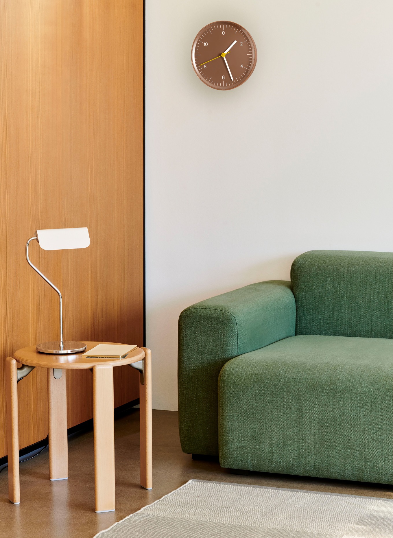 HAY Zegar ścienny: BRĄZOWY