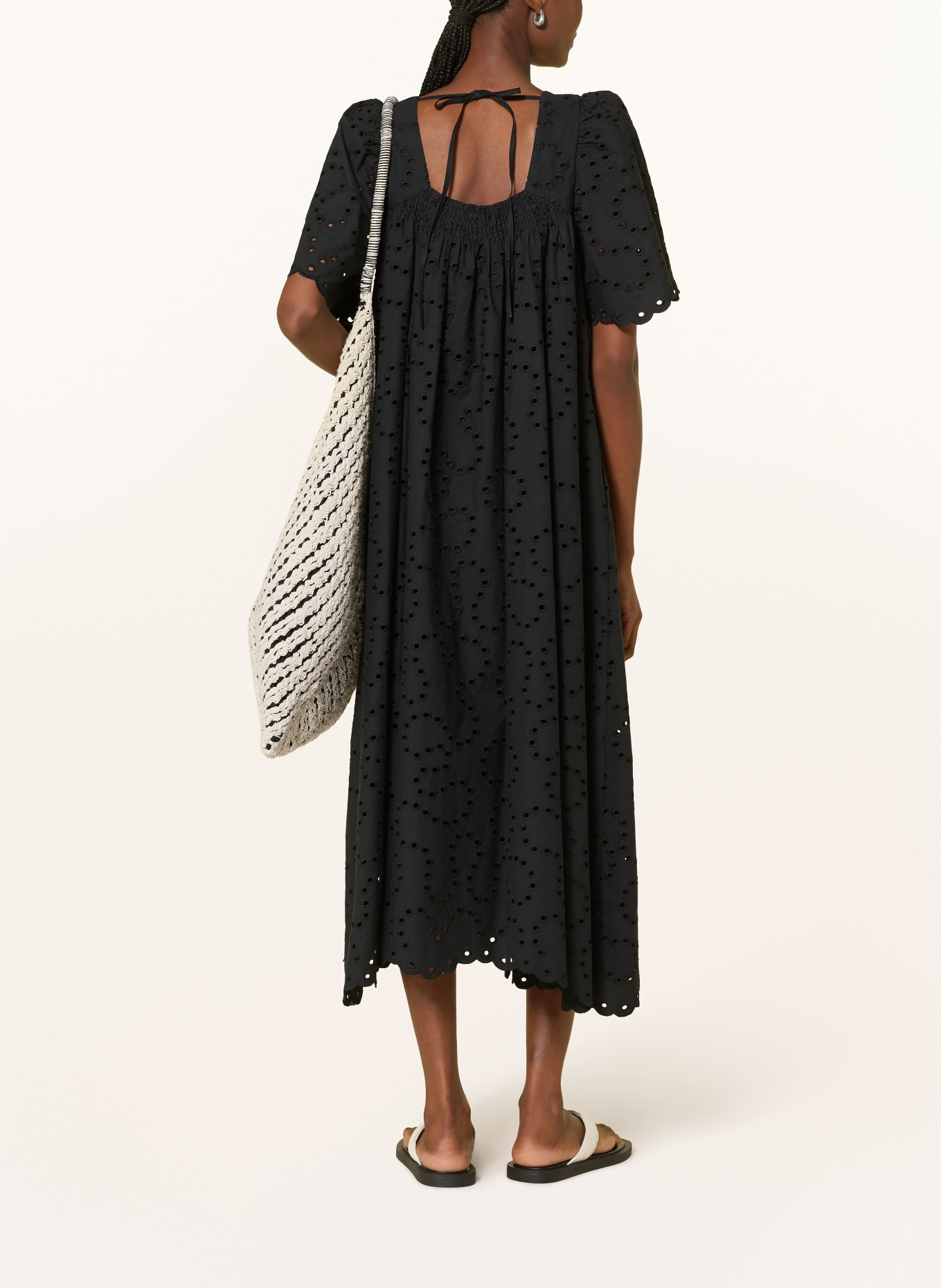 SUNCOO Robe CYRIEL en dentelle ajourée: NOIR