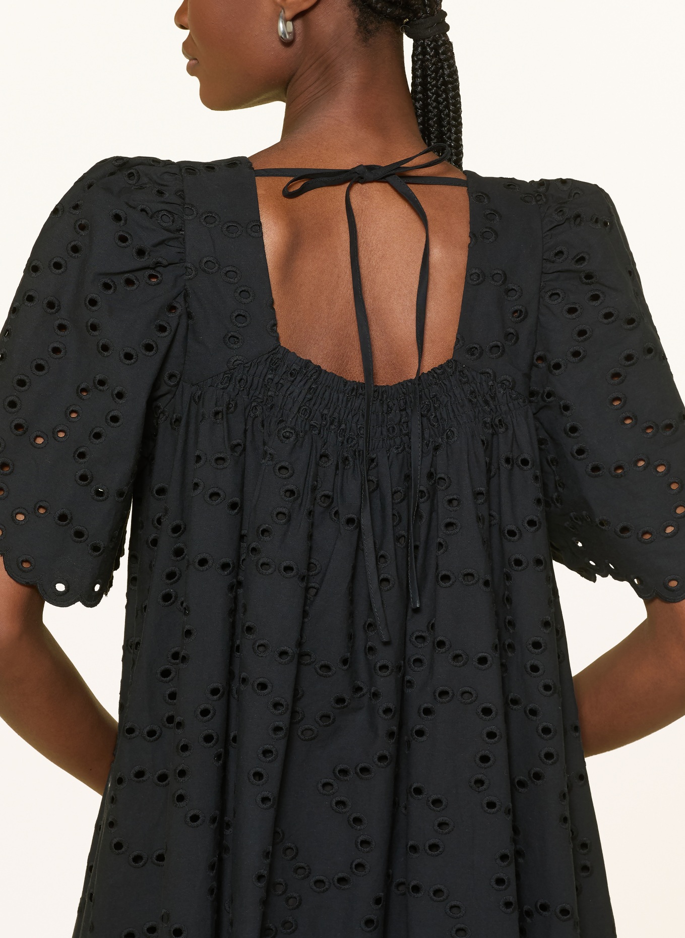 SUNCOO Robe CYRIEL en dentelle ajourée: NOIR