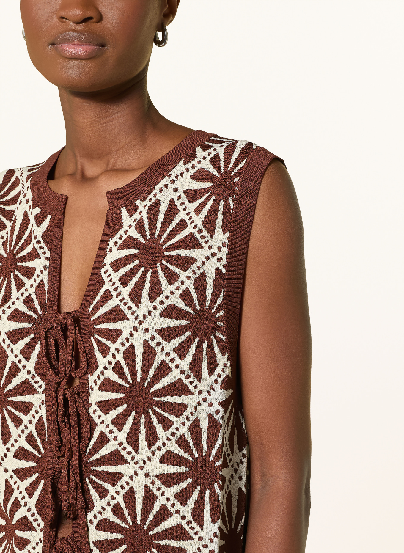 SUNCOO Strickweste GINEA: BRAUN / WEISS