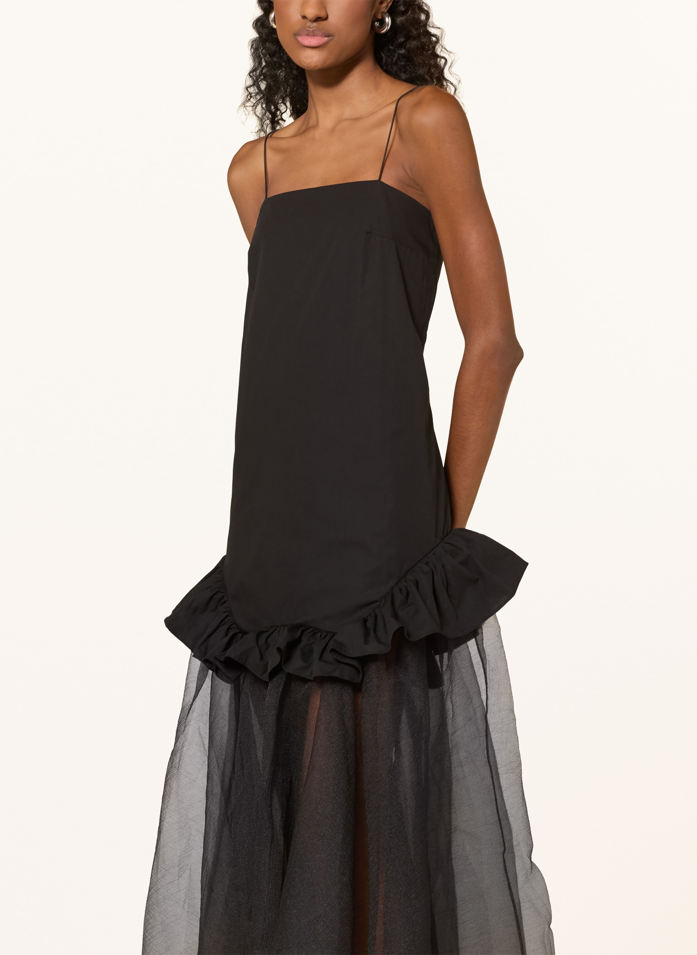 ESTHÉ Šaty s volánky: ČERNÁ