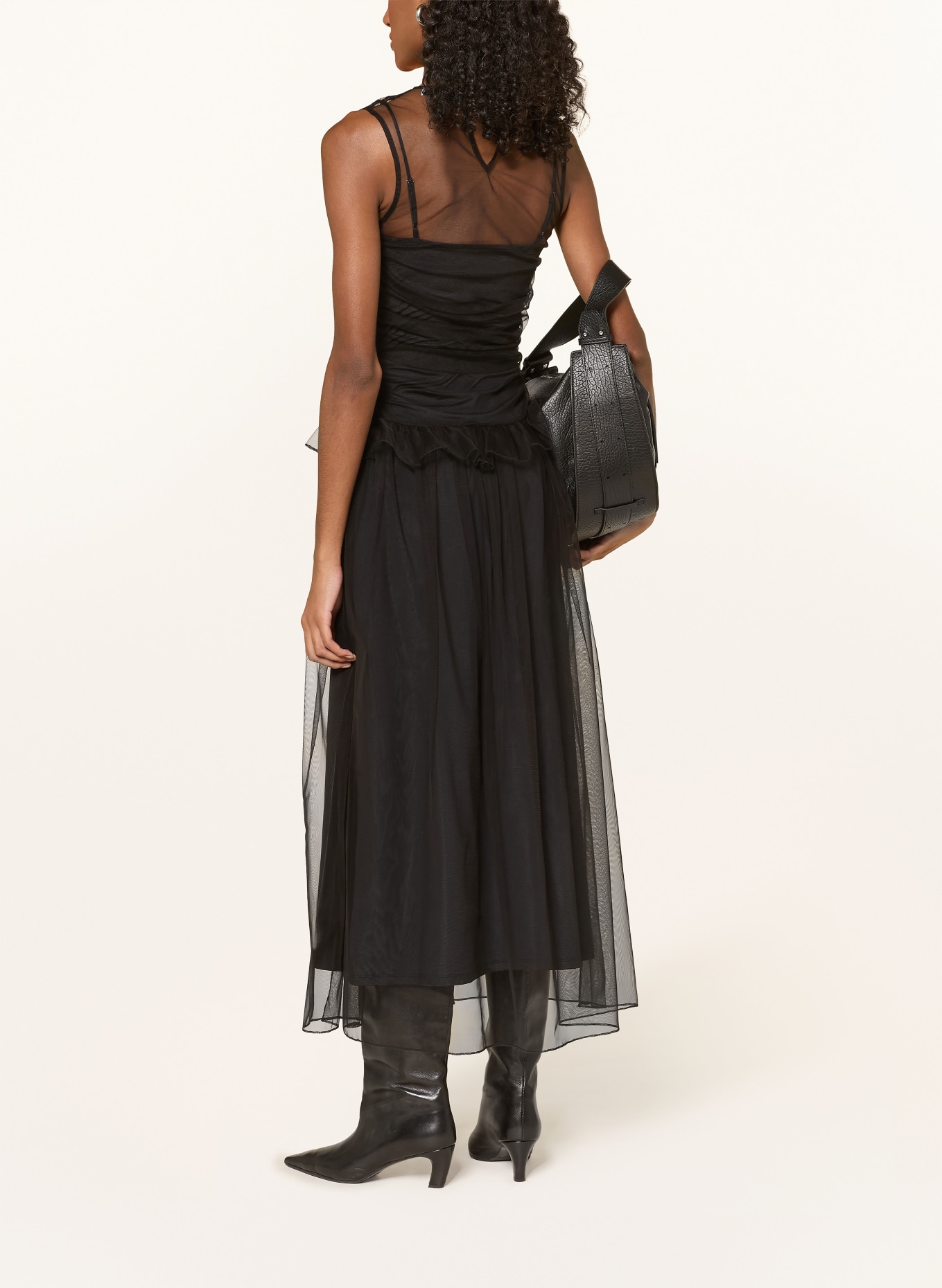 ESTHÉ Šaty s volánky: ČERNÁ