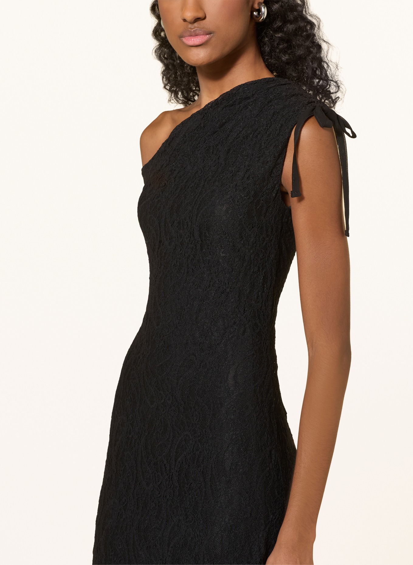 ESTHÉ Sukienka na jedno ramię z koronki: CZARNY