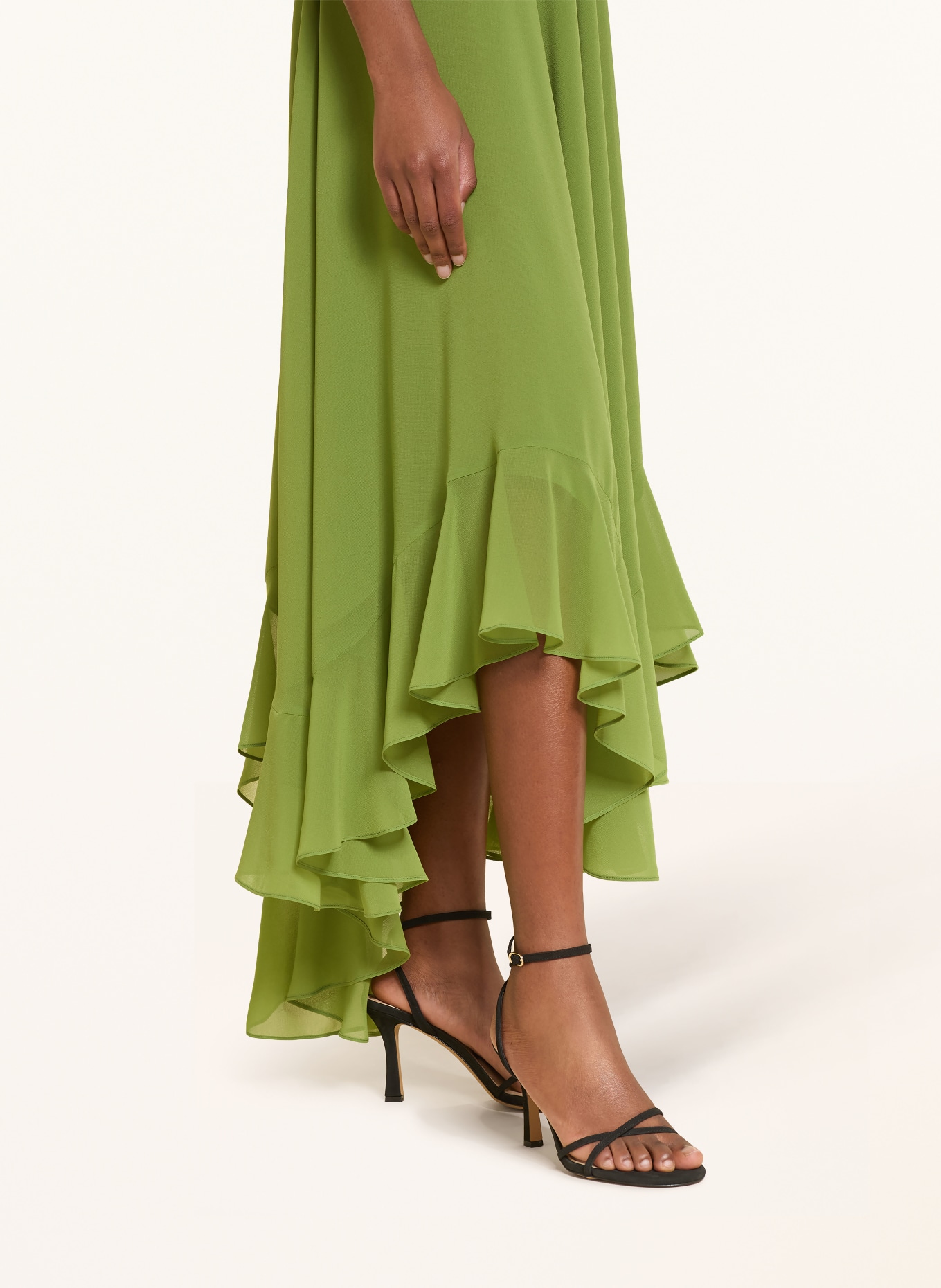 RETROFÊTE Off-Shoulder-Kleid LOUISA mit Volants: GRÜN