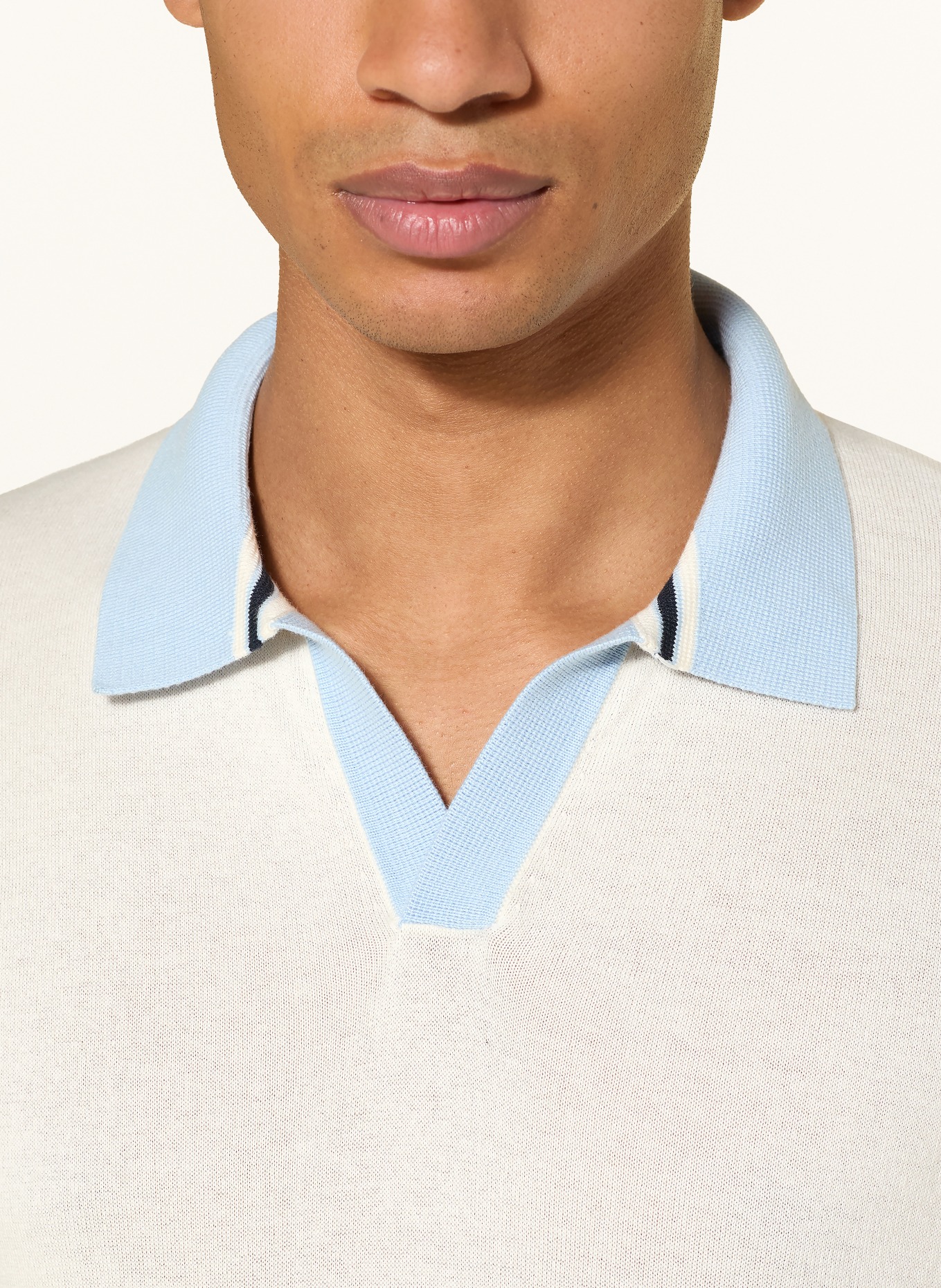 COLOURS & SONS Dzianinowa koszulka polo: KREMOWY / JASNONIEBIESKI