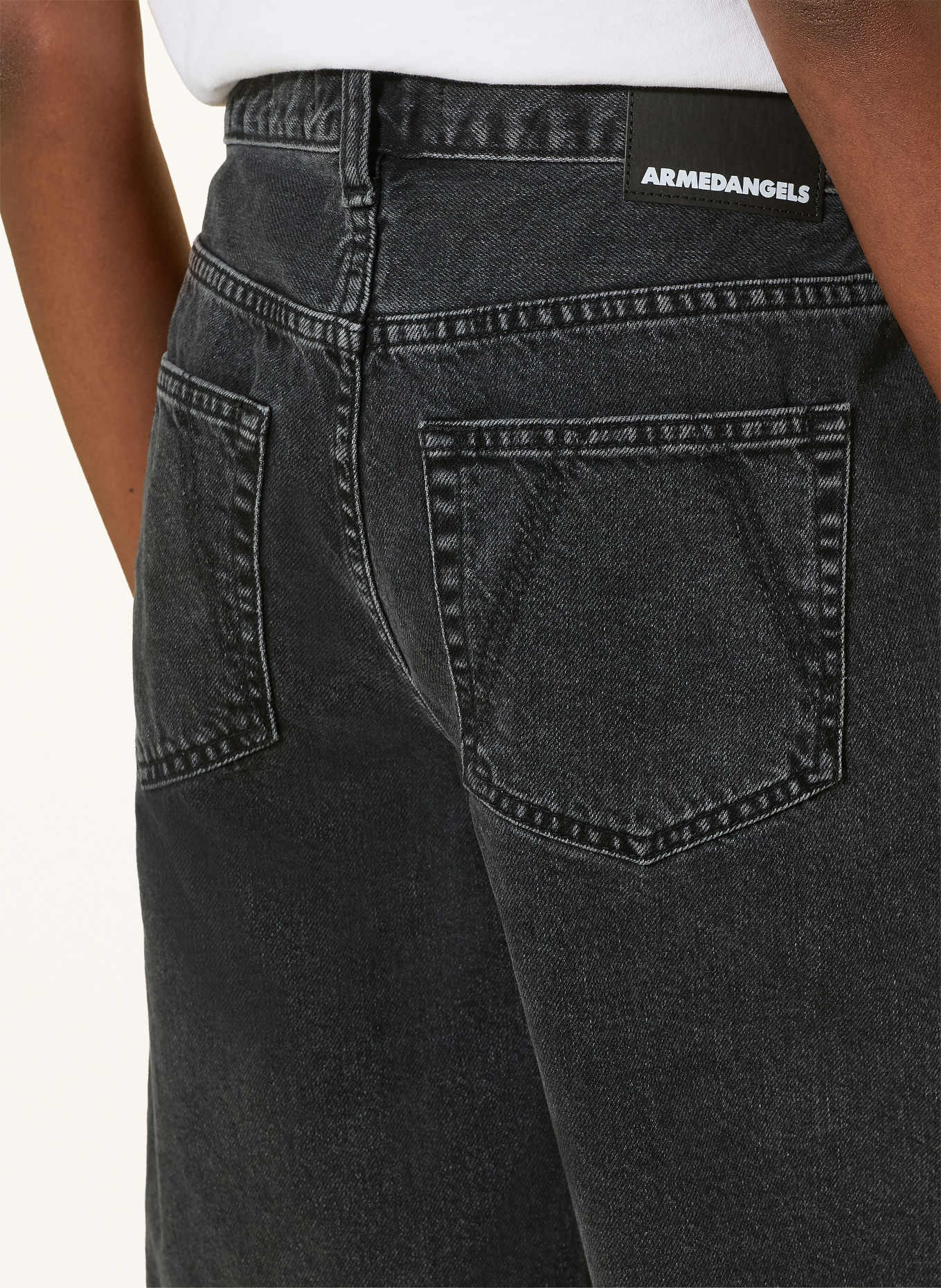 ARMEDANGELS Džínové bermudy THALINAA: 2273 ebony black