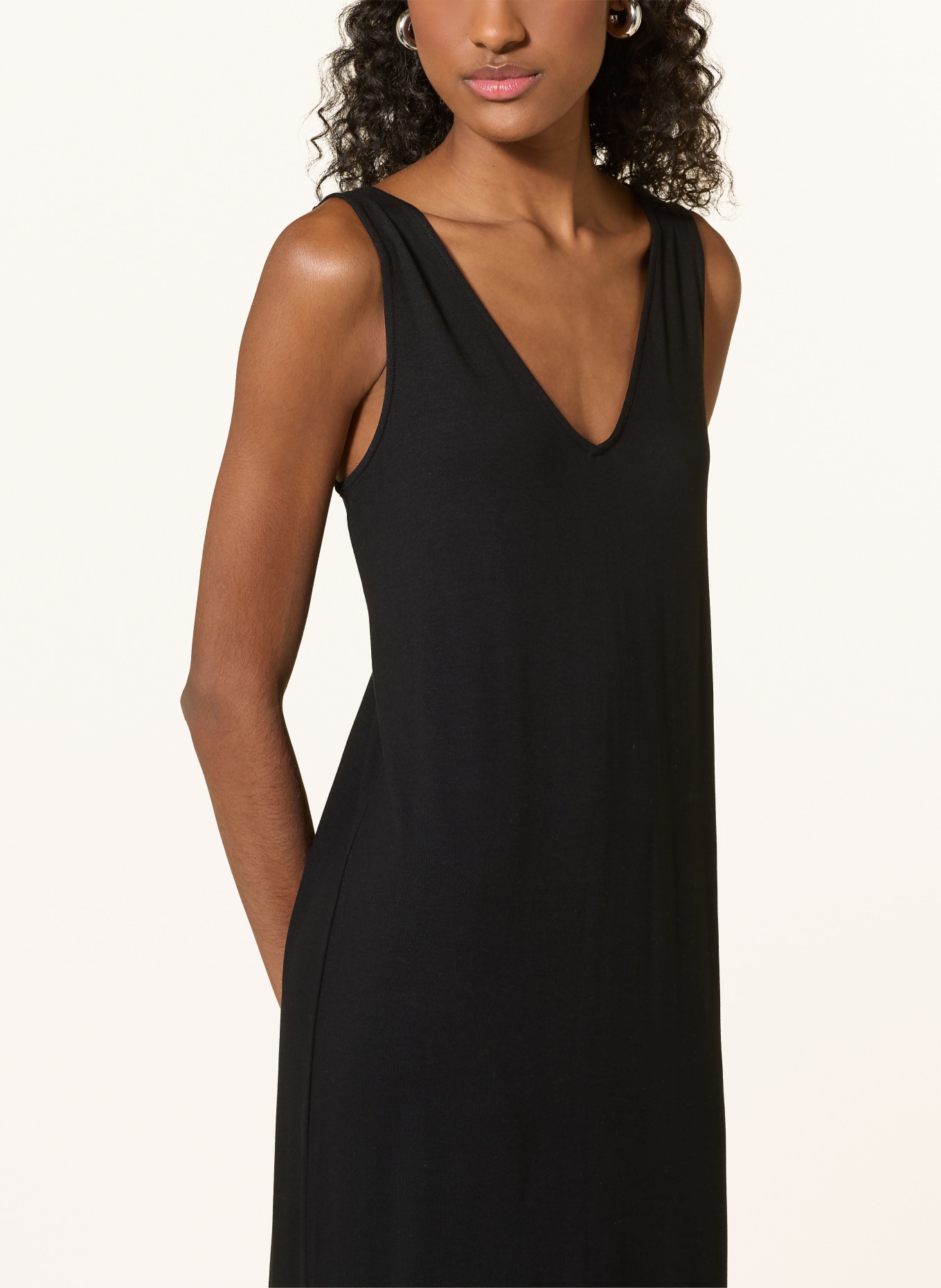 ARMEDANGELS jerseyové šaty: ČERNÁ