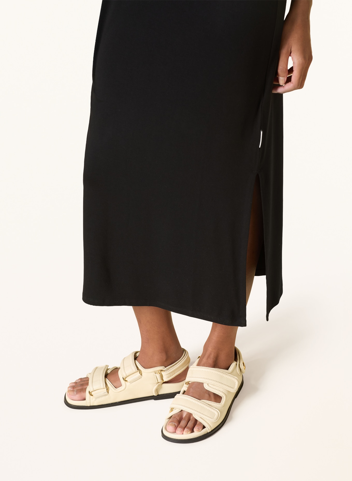 ARMEDANGELS jerseyové šaty: ČERNÁ