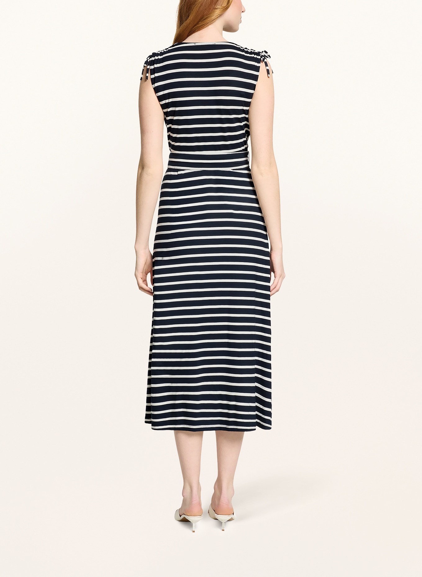 Betty Barclay Jerseykleid in Wickeloptik: DUNKELBLAU / WEISS