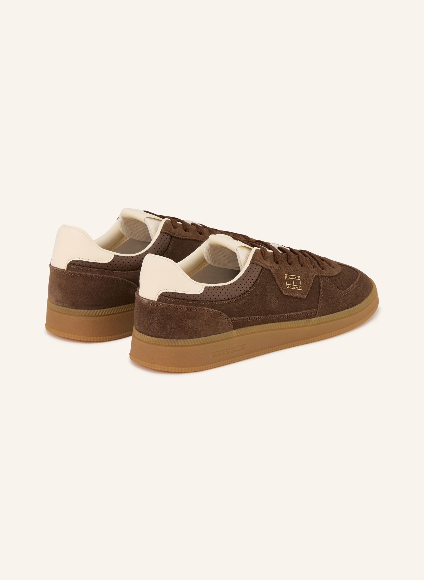 TOMMY HILFIGER Tenisky THE GREENWICH: TMAVĚ HNĚDÁ / KRÉMOVÁ