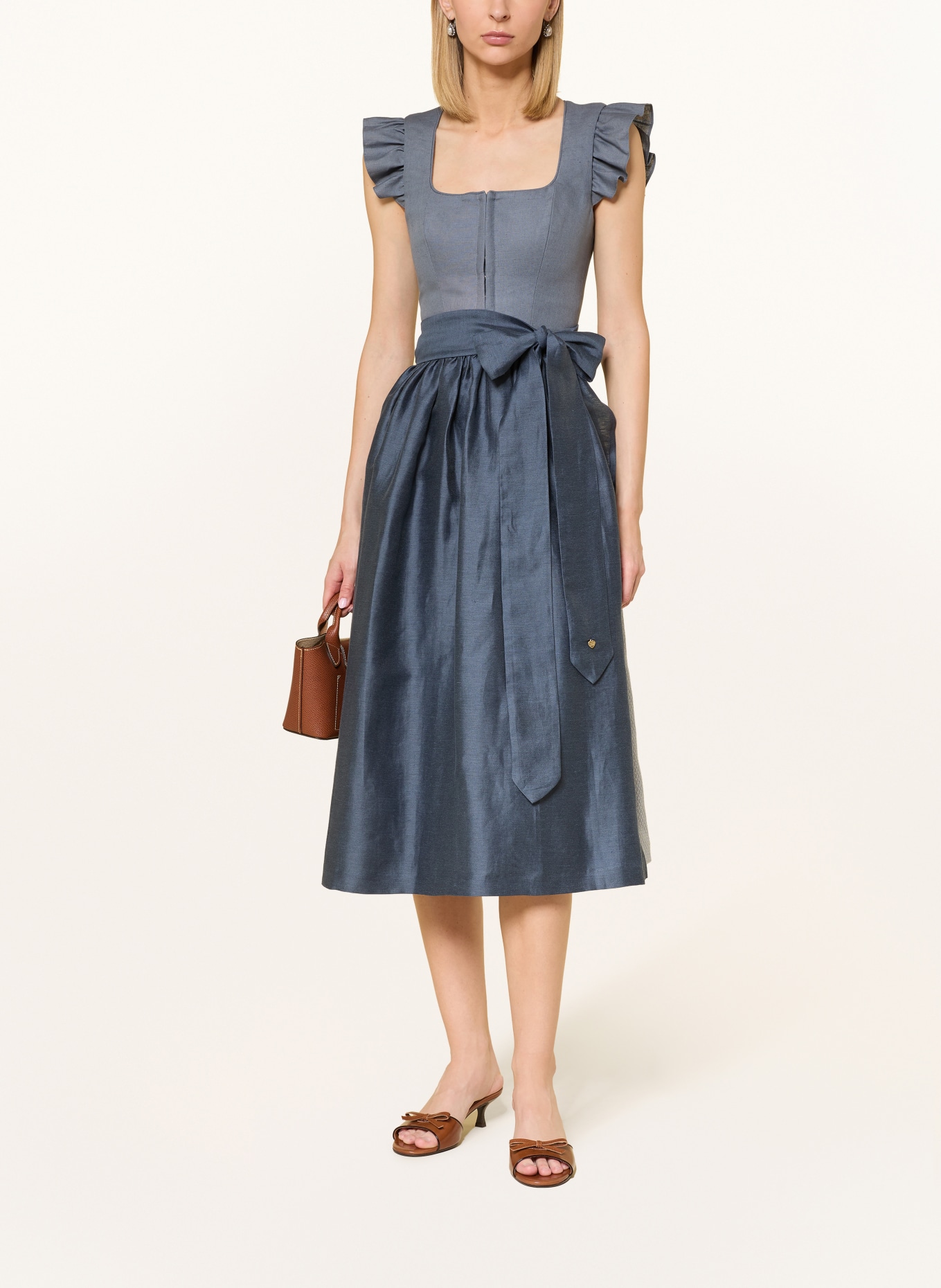 AlpenHERZ Dirndl MARIE mit Leinen und Rüschen: BLAU