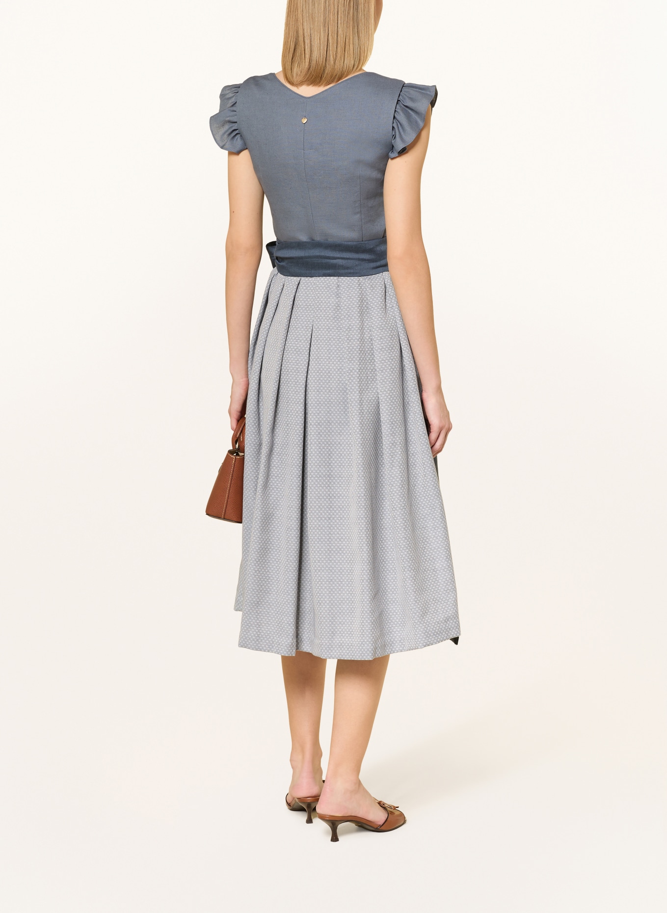 AlpenHERZ Dirndl MARIE mit Leinen und Rüschen: BLAU