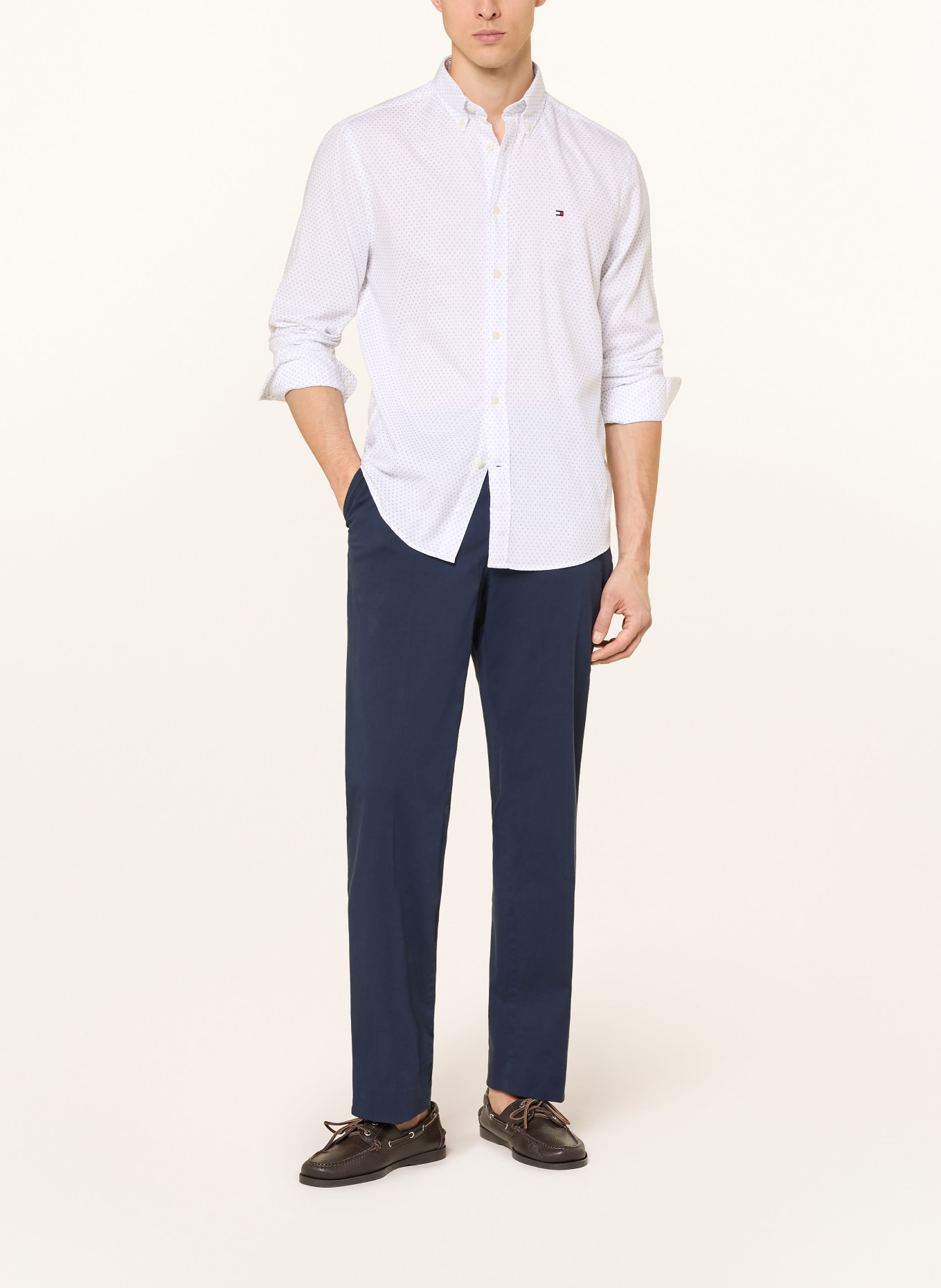 TOMMY HILFIGER Chemise coupe classique: BLANC / BLEU FONCÉ