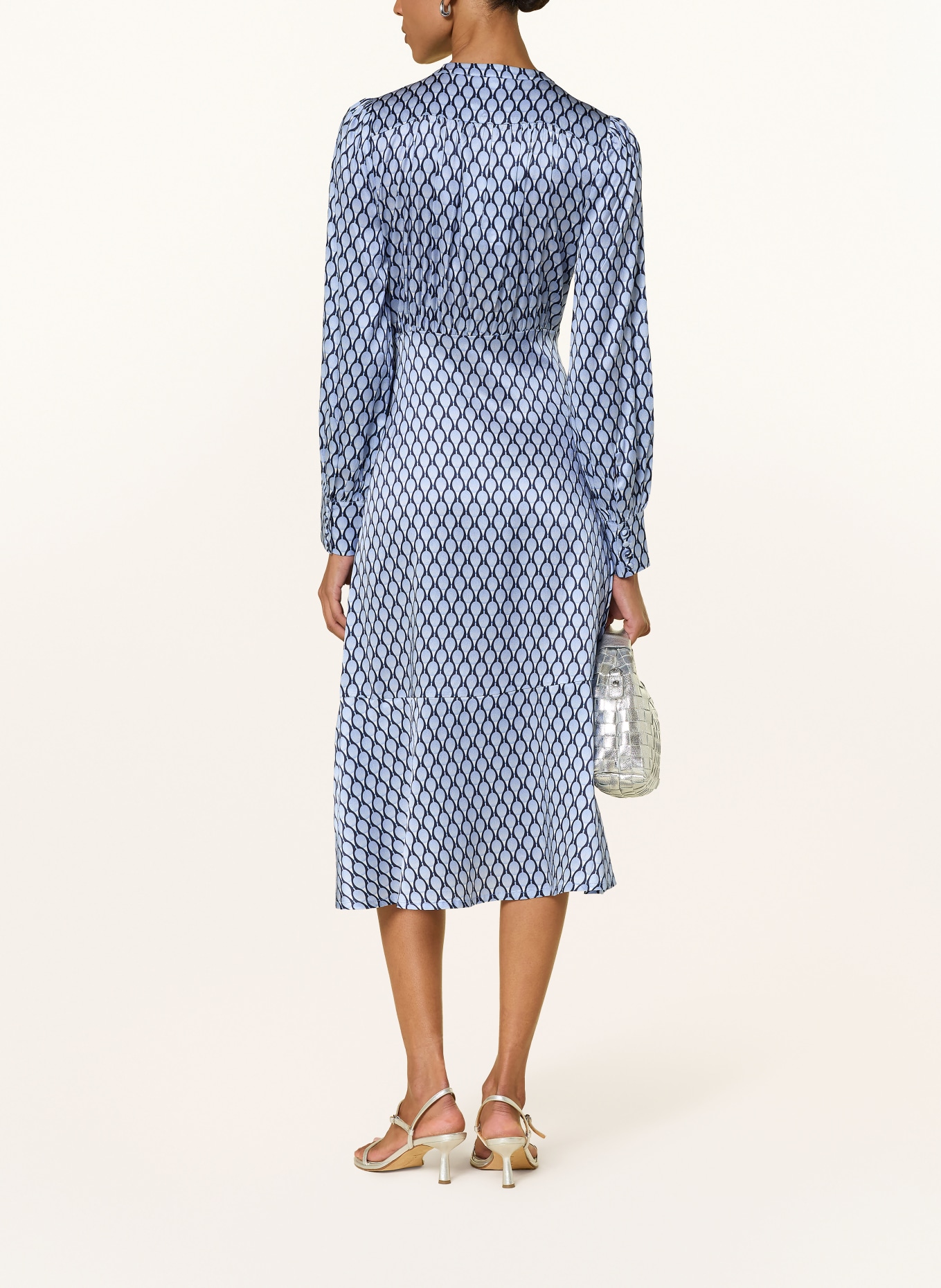 dea kudibal Seidenkleid mit Volants: HELLBLAU / DUNKELBLAU / WEISS