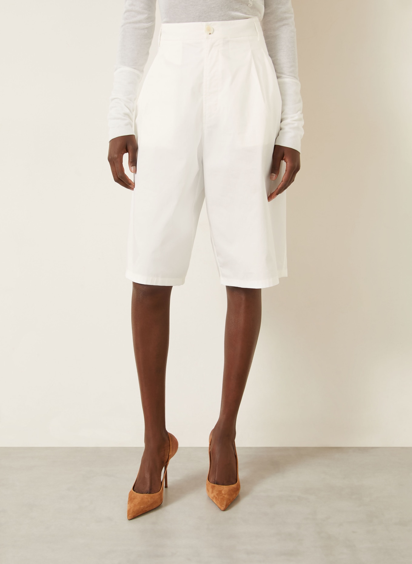 DARKPARK PHEBE Bermuda Shorts: WHITE