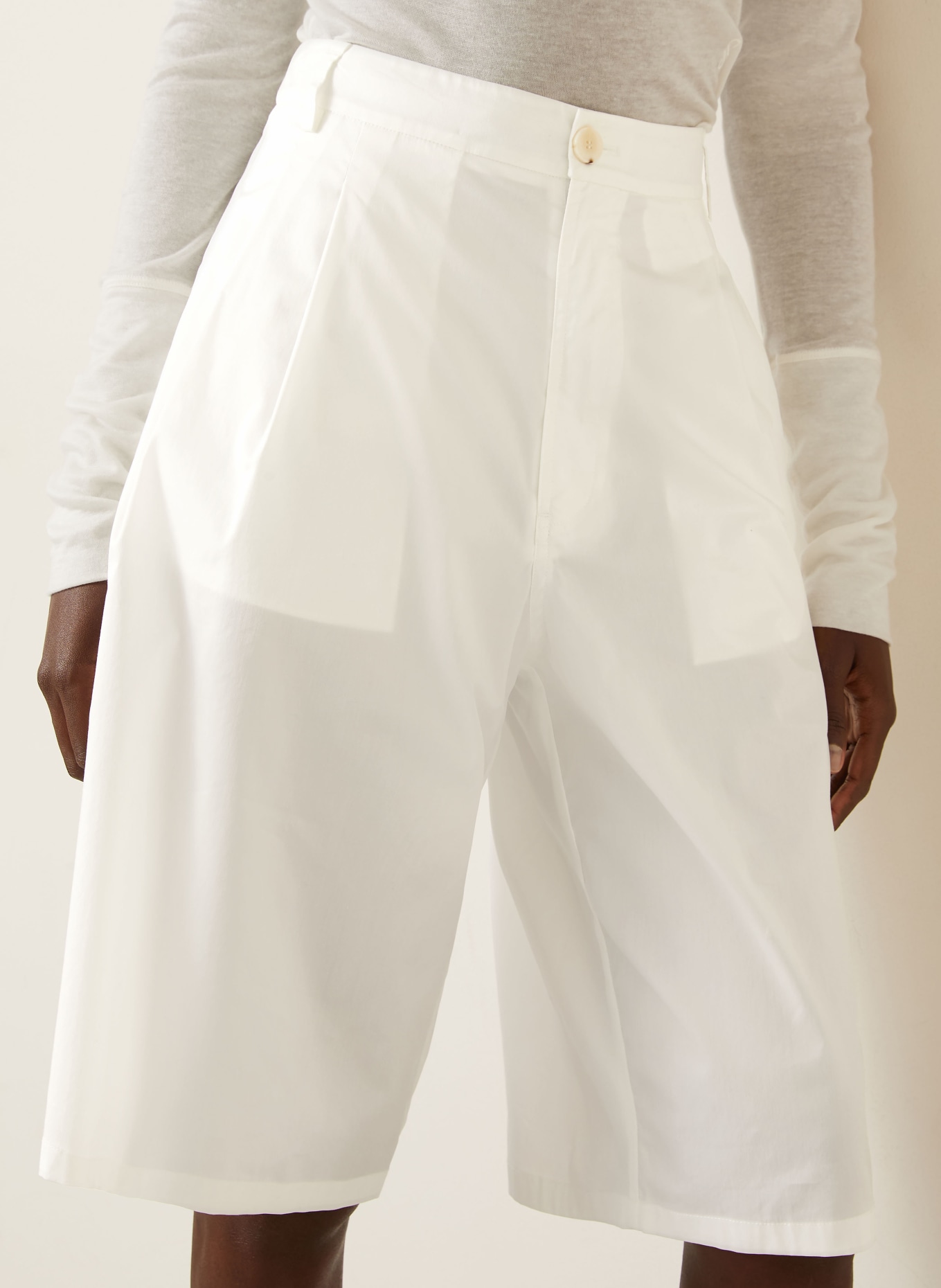 DARKPARK PHEBE Bermuda Shorts: WHITE