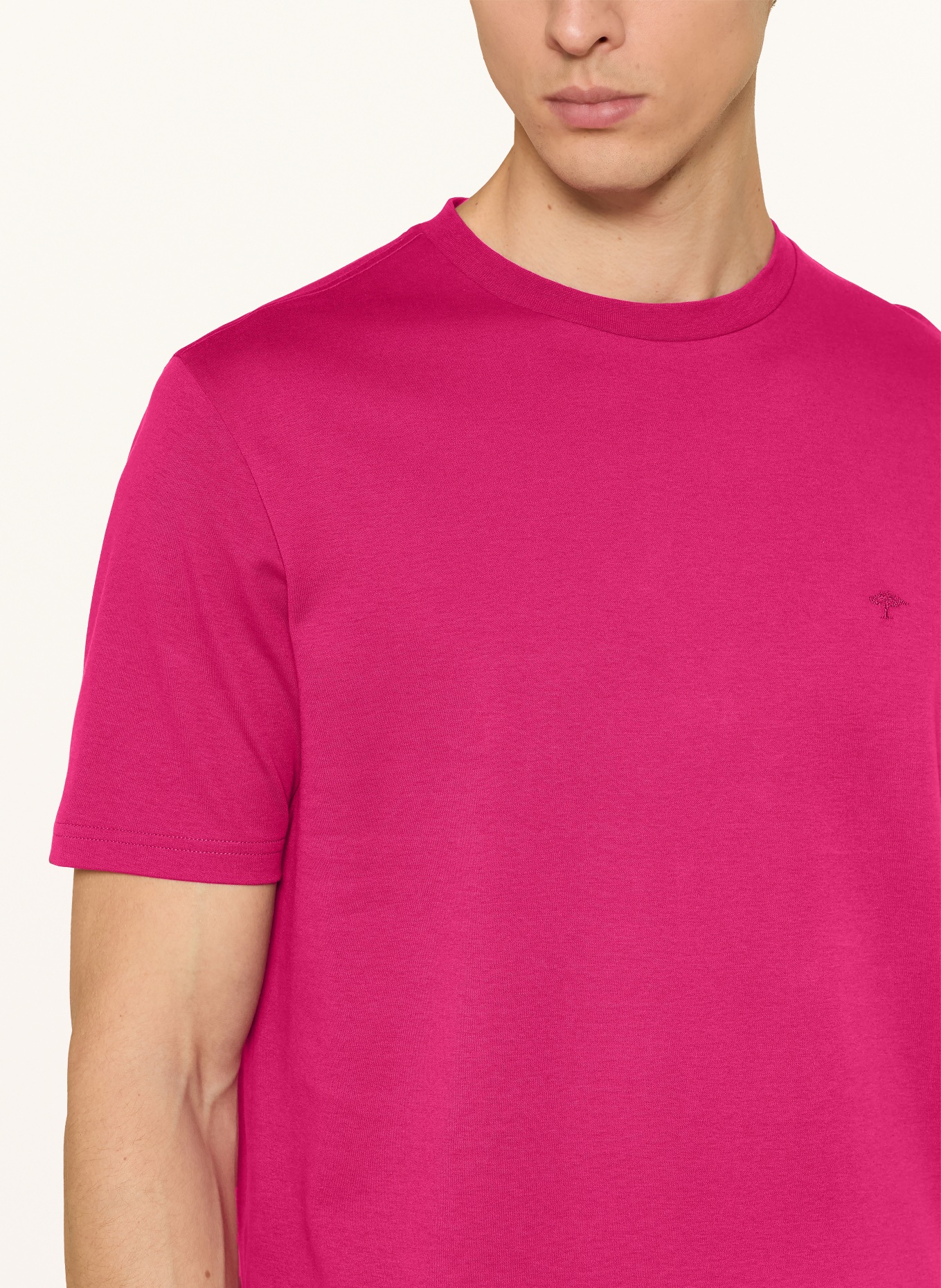 FYNCH-HATTON T-Shirt: FUCHSIA