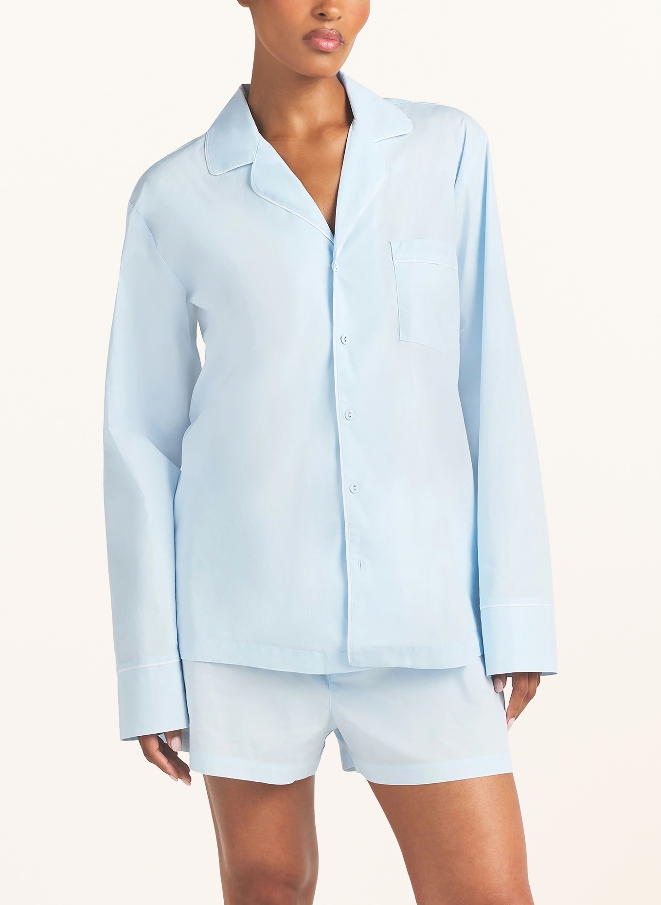 SKIMS Shorty-Schlafanzug COTTON POPLIN SLEEP: BABY BLUE CONTRAST