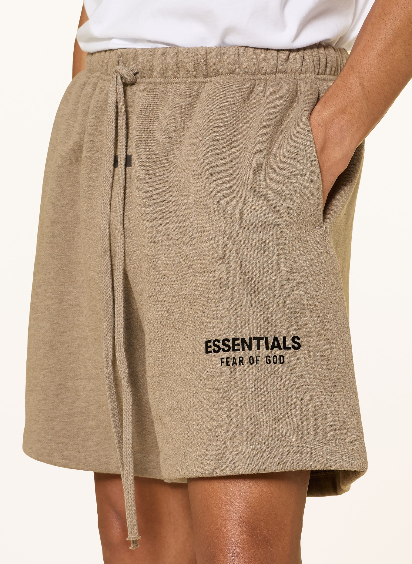 ESSENTIALS - FEAR OF GOD Sweatshorts: TAUPE / SCHWARZ