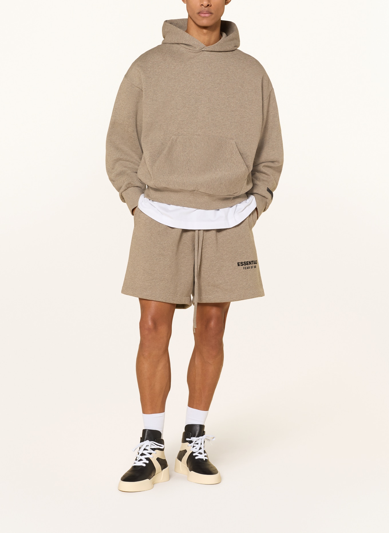 ESSENTIALS - FEAR OF GOD Hoodie: TAUPE / SCHWARZ
