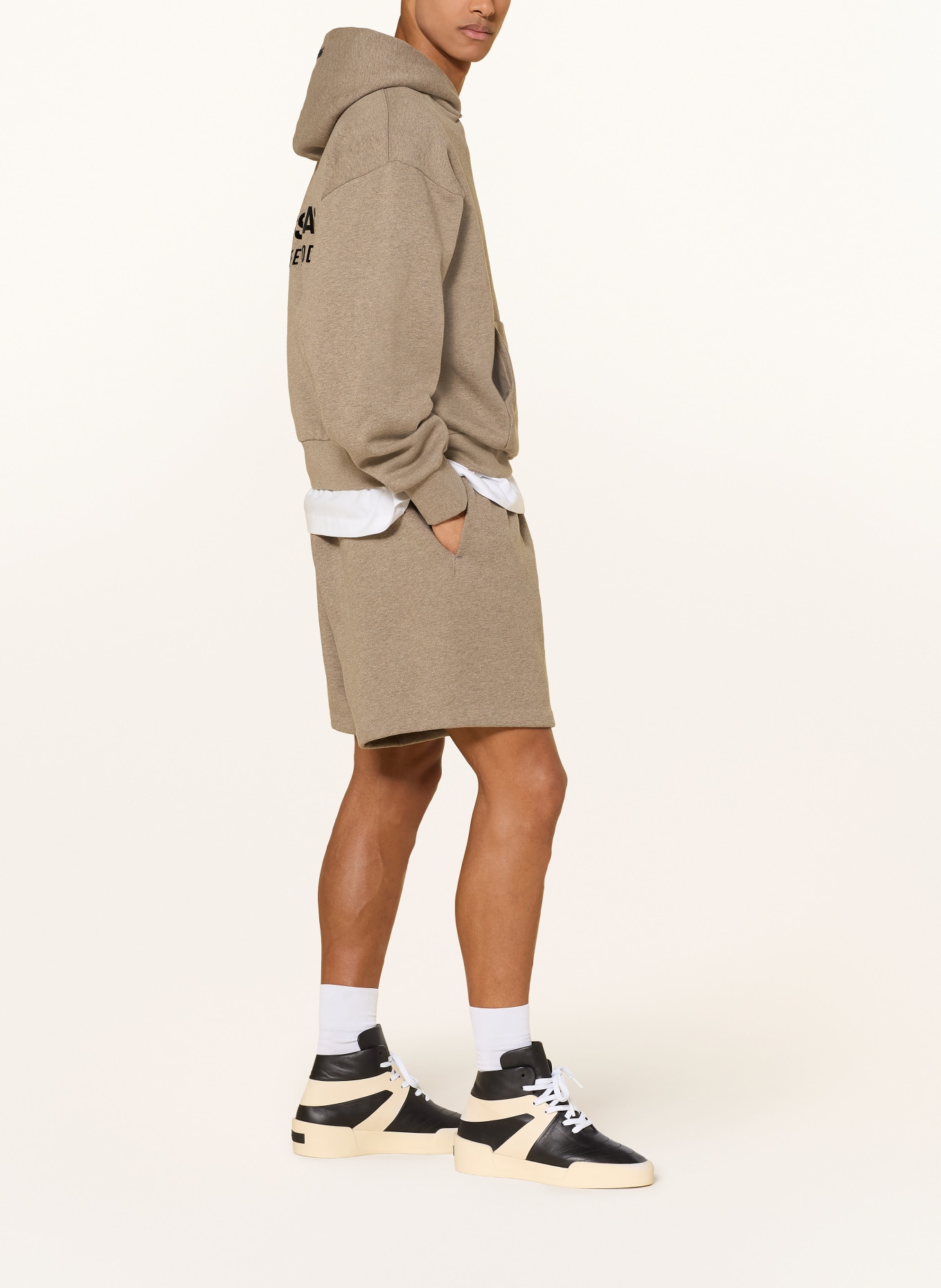 ESSENTIALS - FEAR OF GOD Hoodie: TAUPE / SCHWARZ