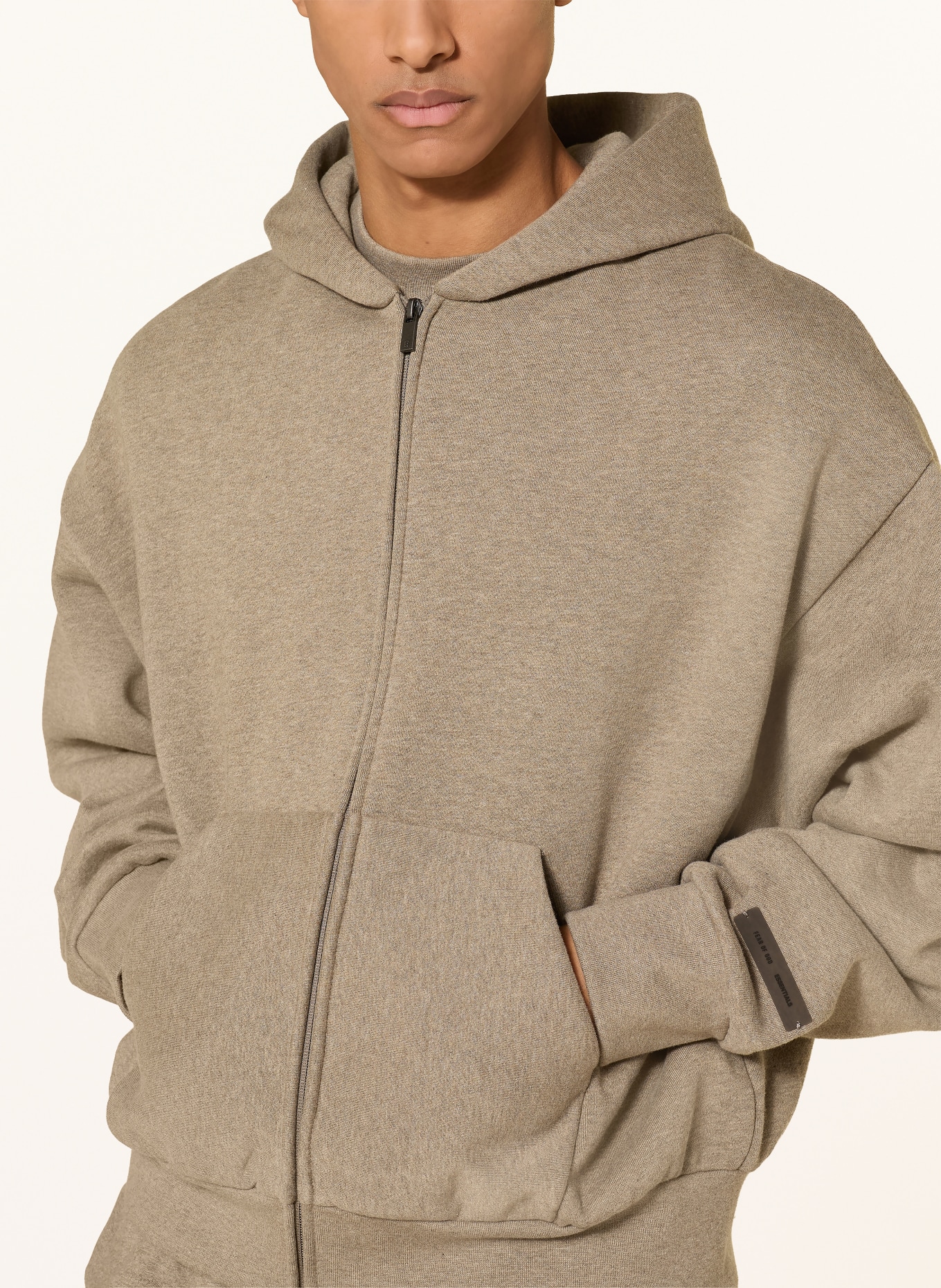 ESSENTIALS - FEAR OF GOD Sweatjacke: TAUPE / SCHWARZ